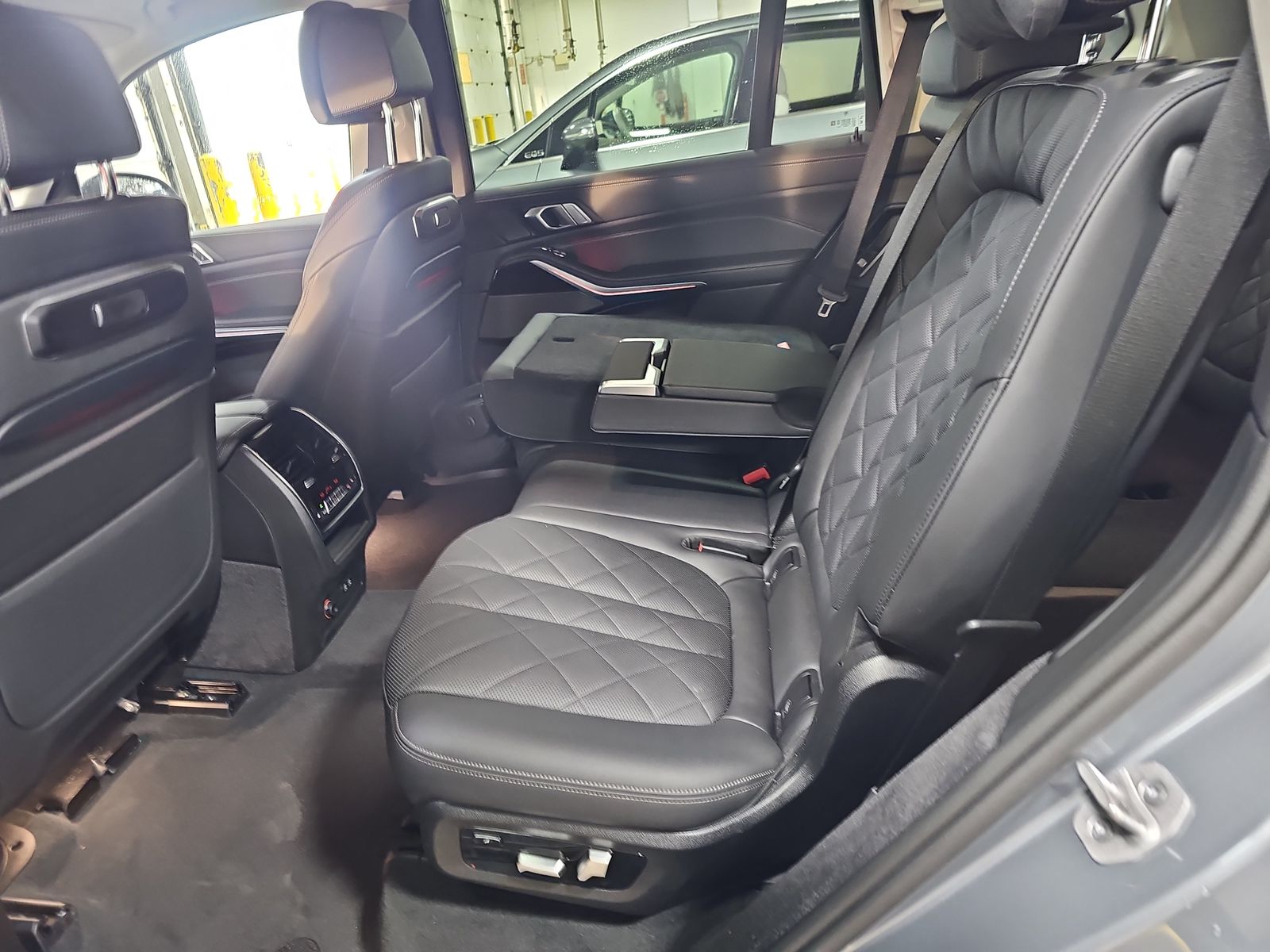 2025 BMW X7 xDrive40i AWD