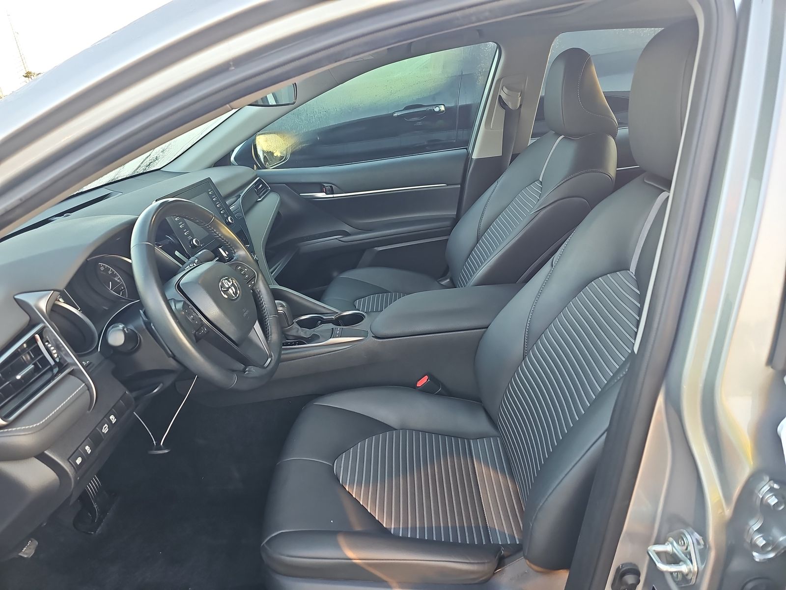 2024 Toyota Camry SE FWD