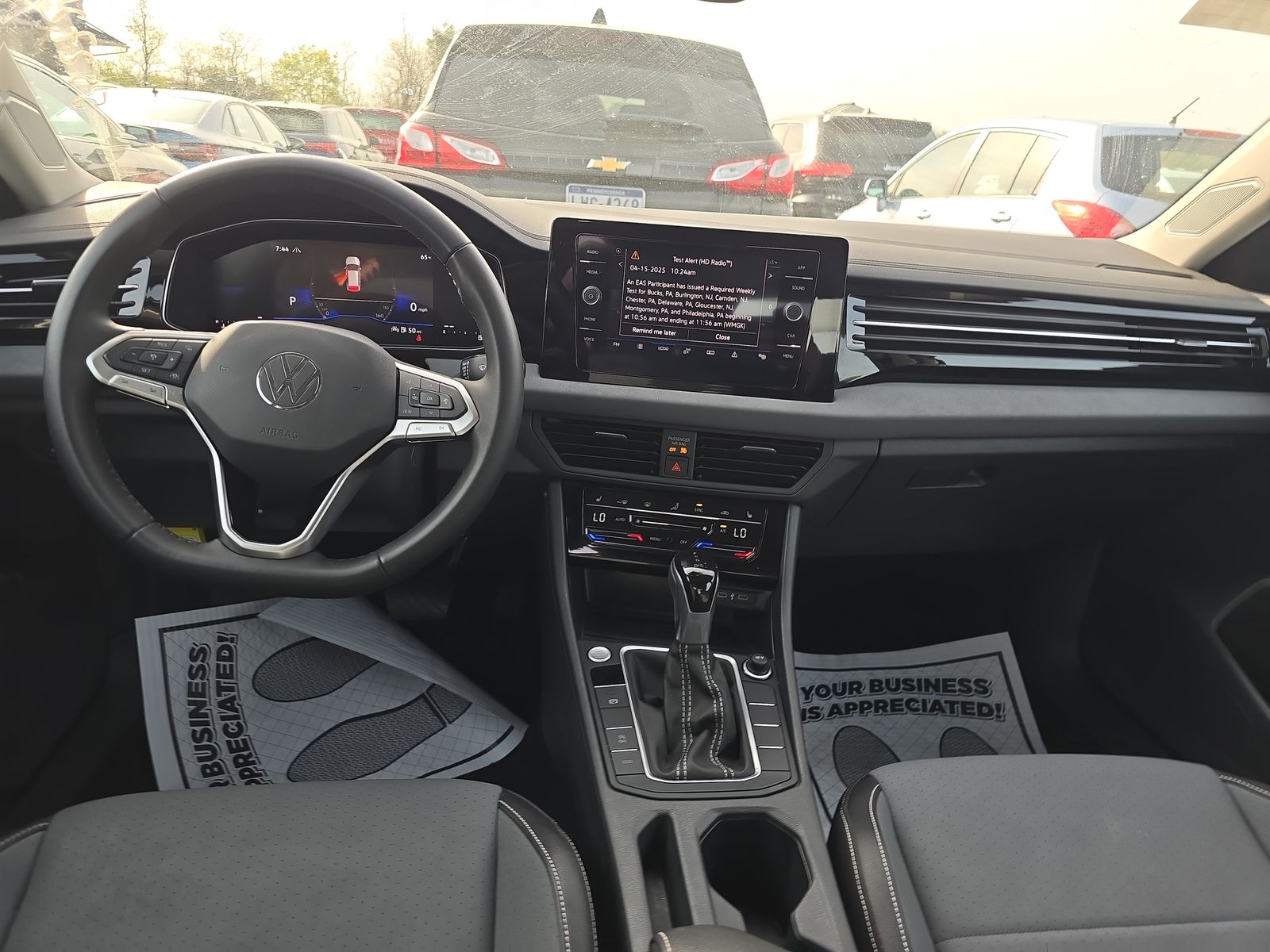 2025 Volkswagen Jetta 1.5T SE FWD