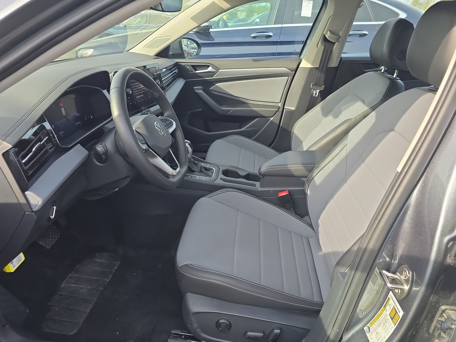 2025 Volkswagen Jetta 1.5T SE FWD