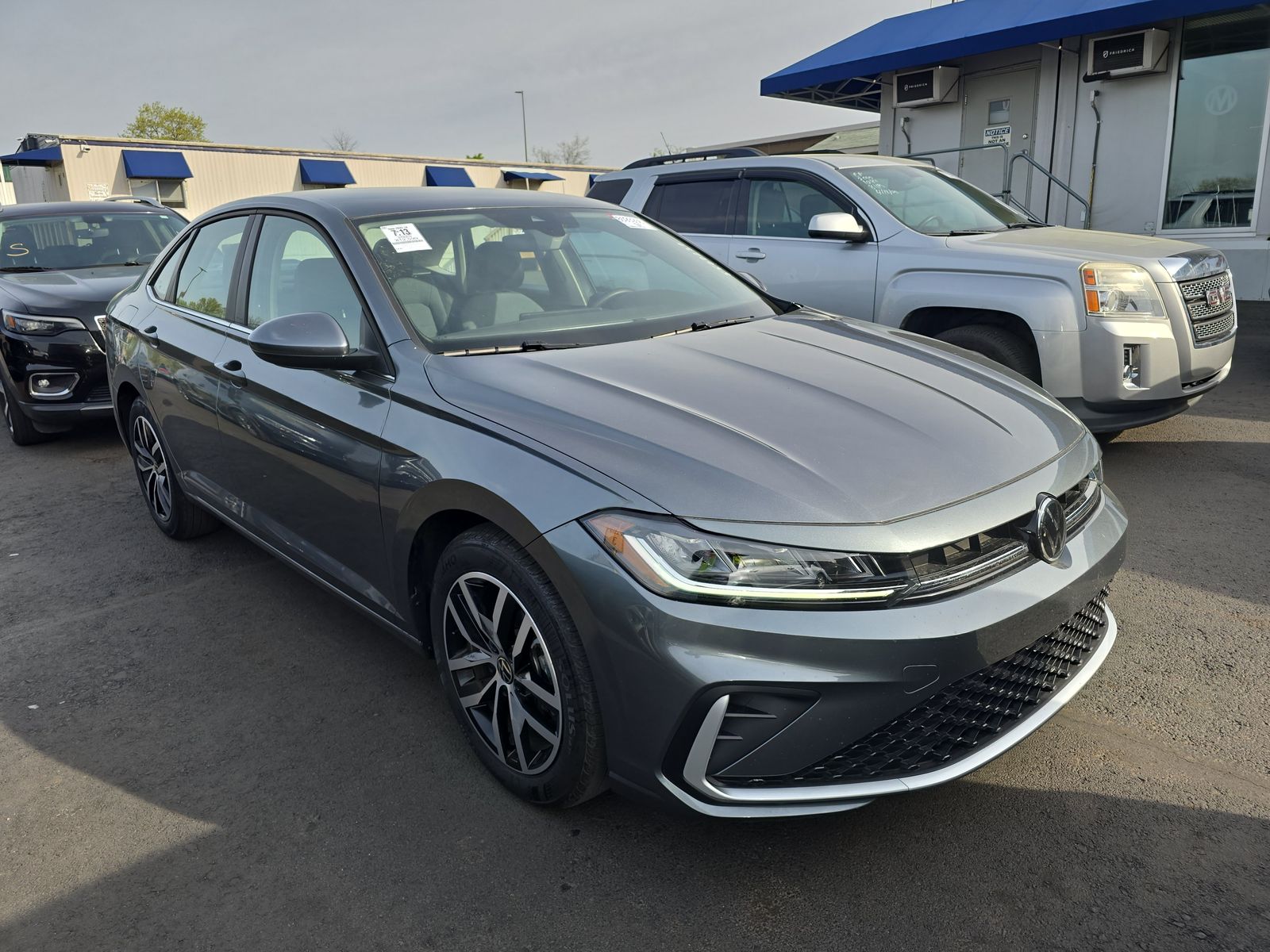 2025 Volkswagen Jetta 1.5T SE FWD