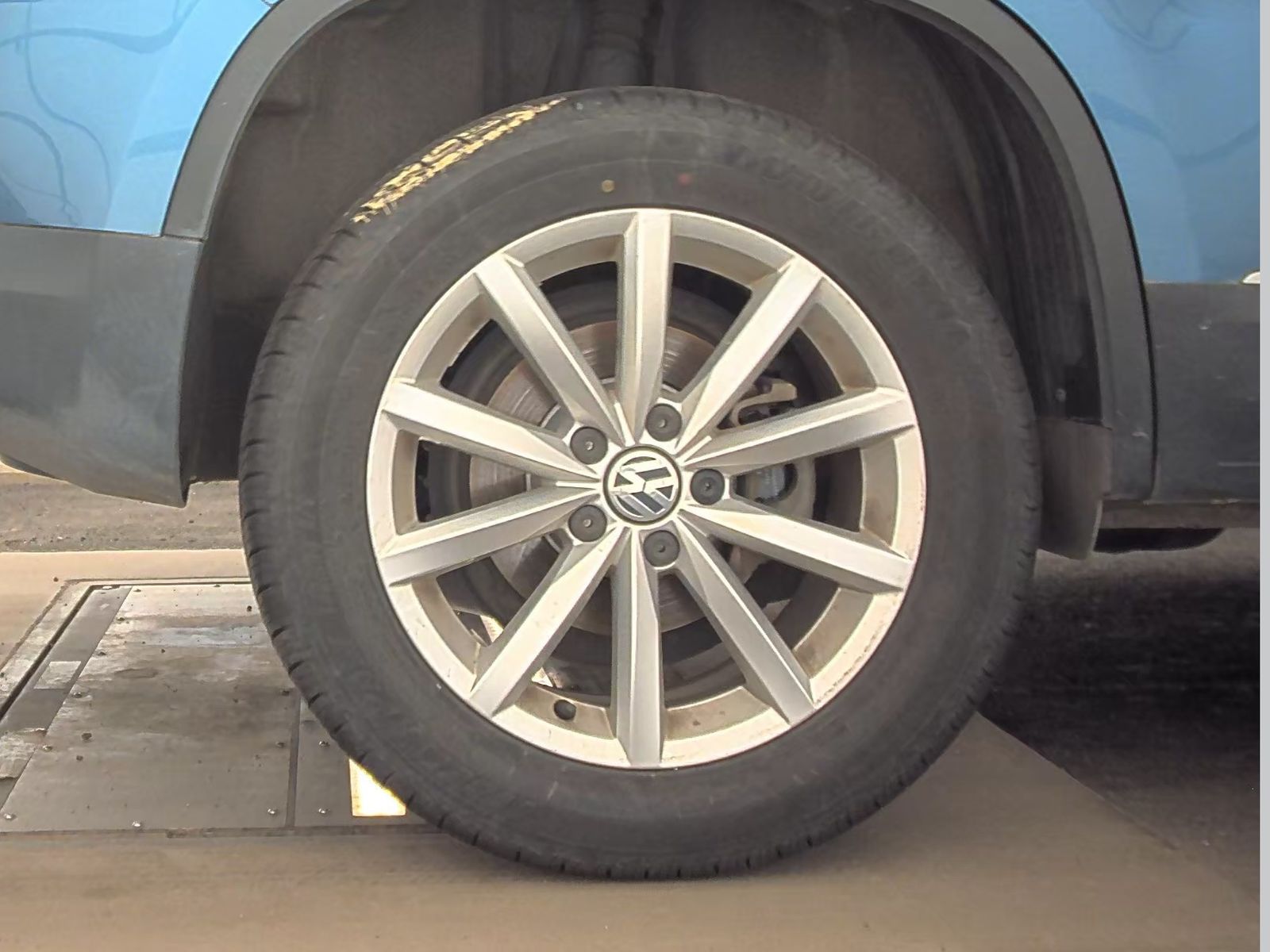 2017 Volkswagen Tiguan 2.0T Wolfsburg Edition FWD