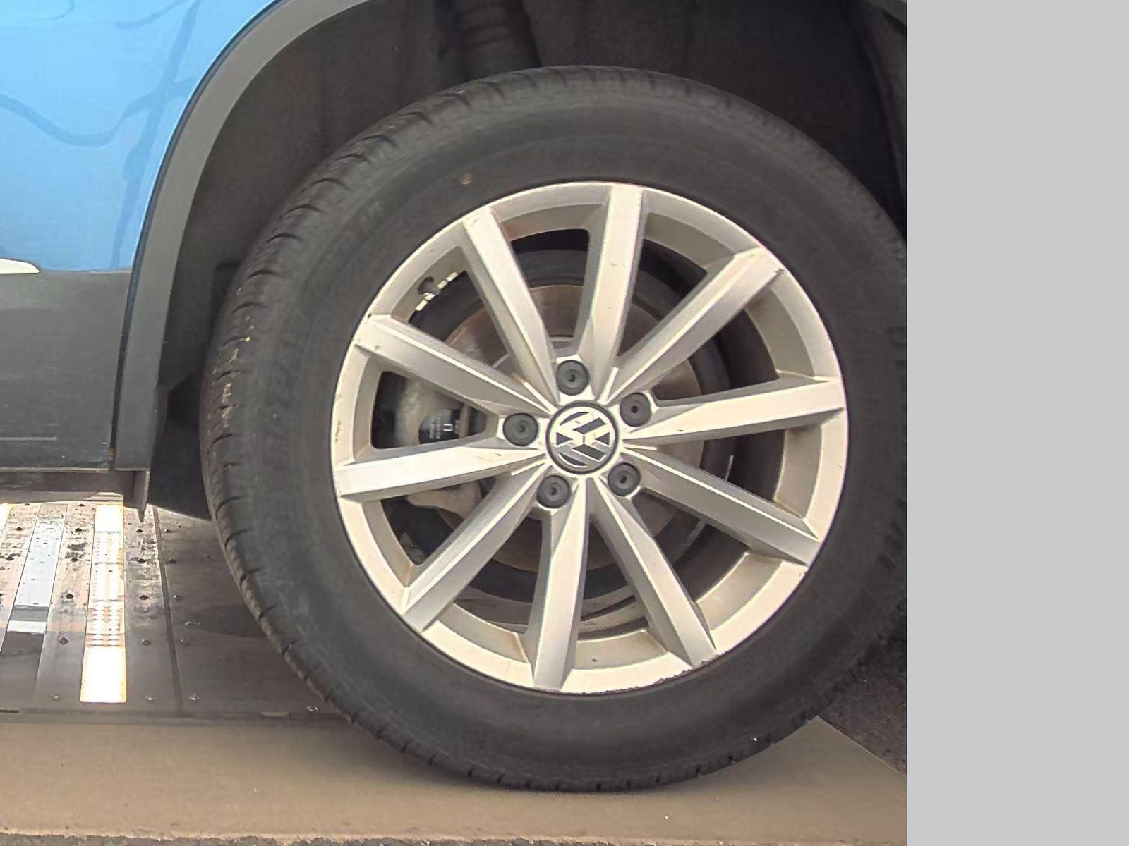 2017 Volkswagen Tiguan 2.0T Wolfsburg Edition FWD