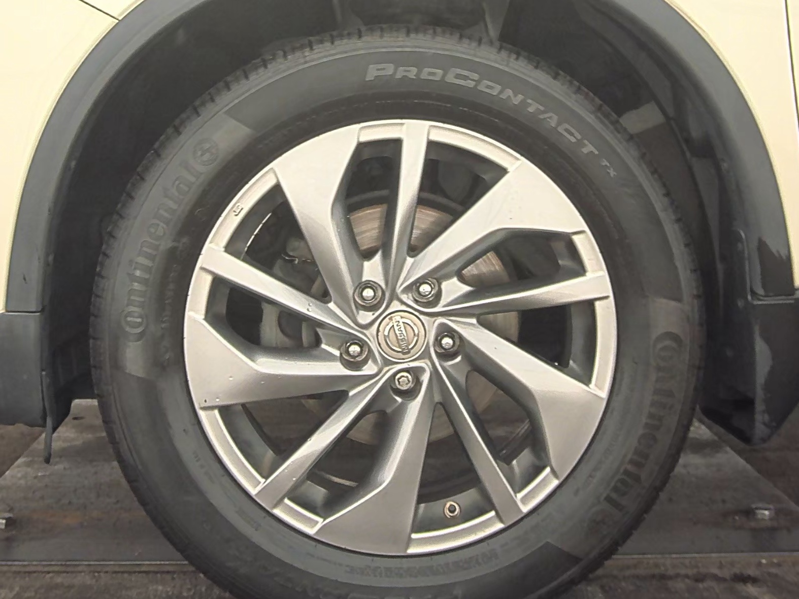 2015 Nissan Rogue SL FWD