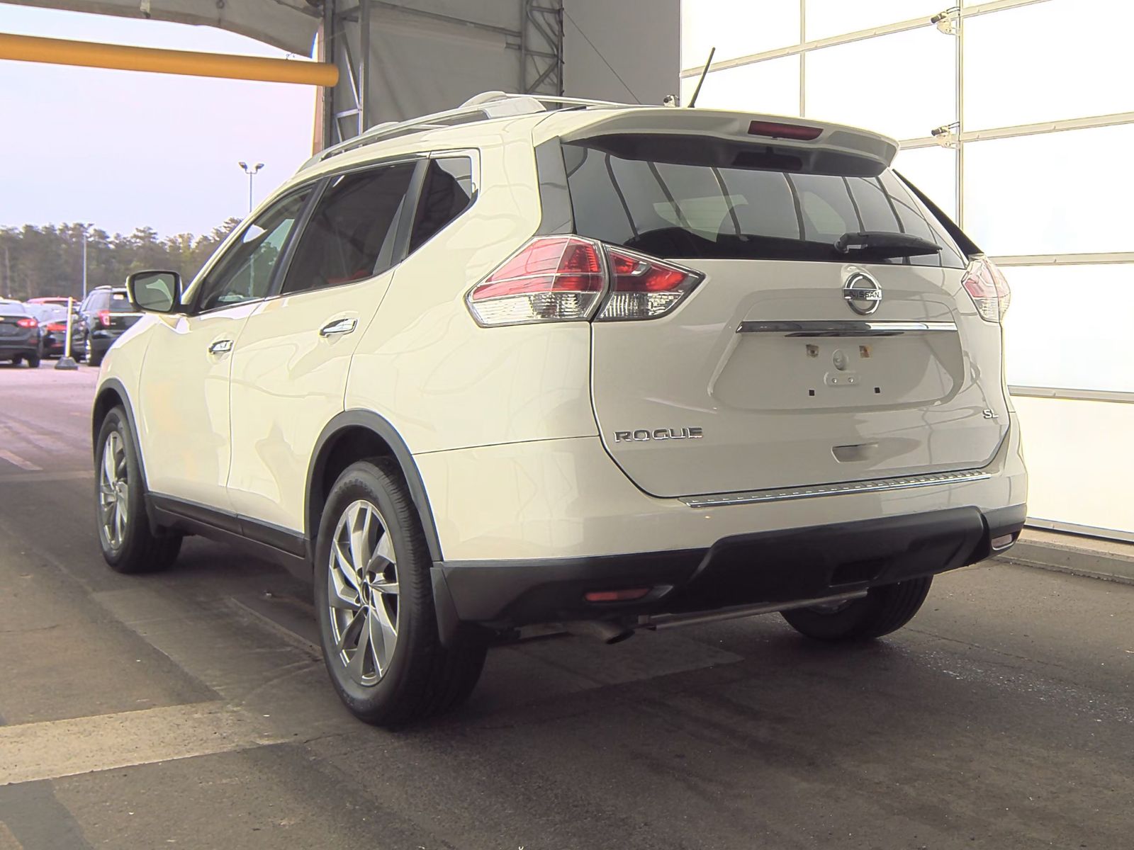 2015 Nissan Rogue SL FWD