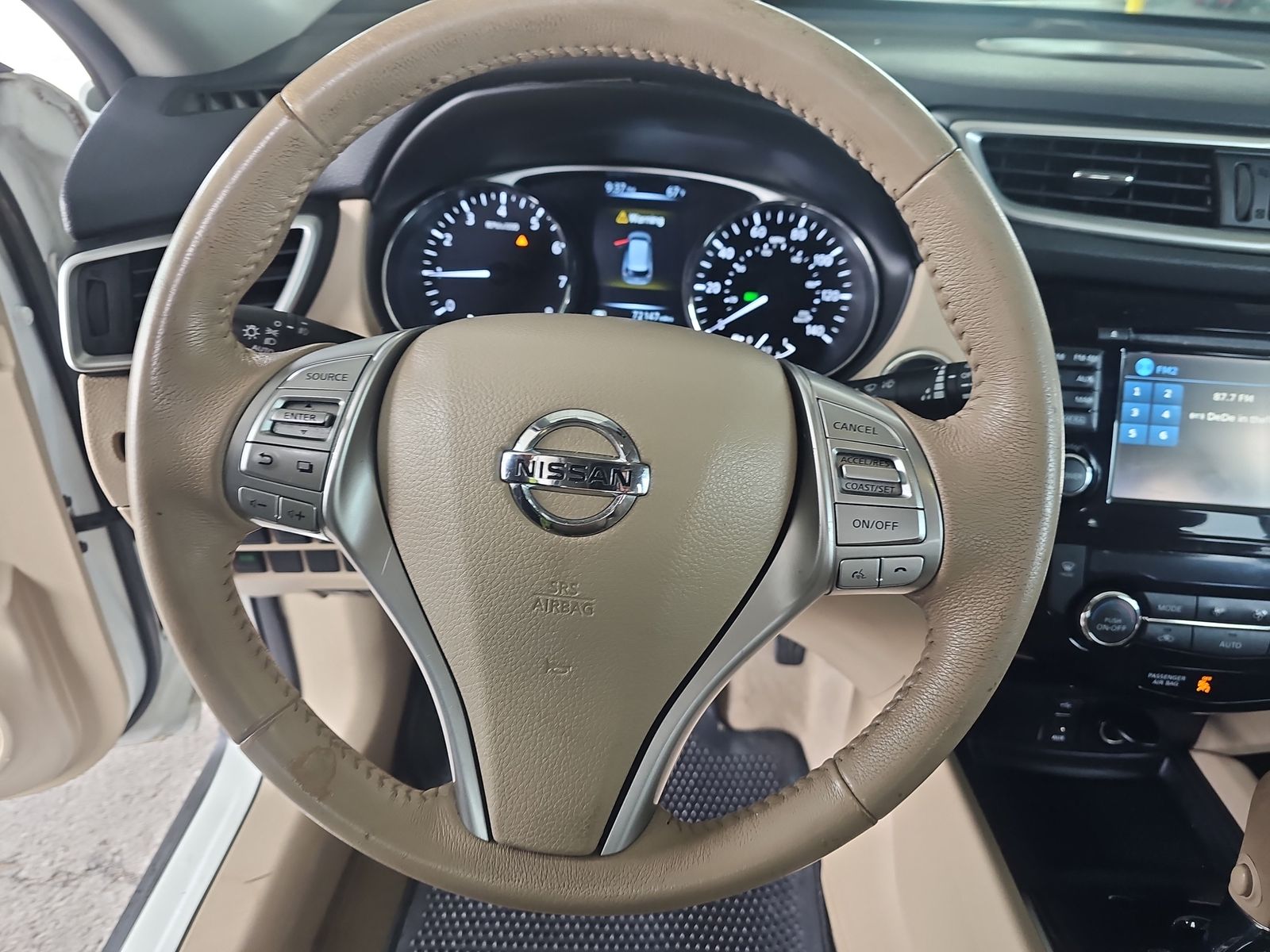 2015 Nissan Rogue SL FWD