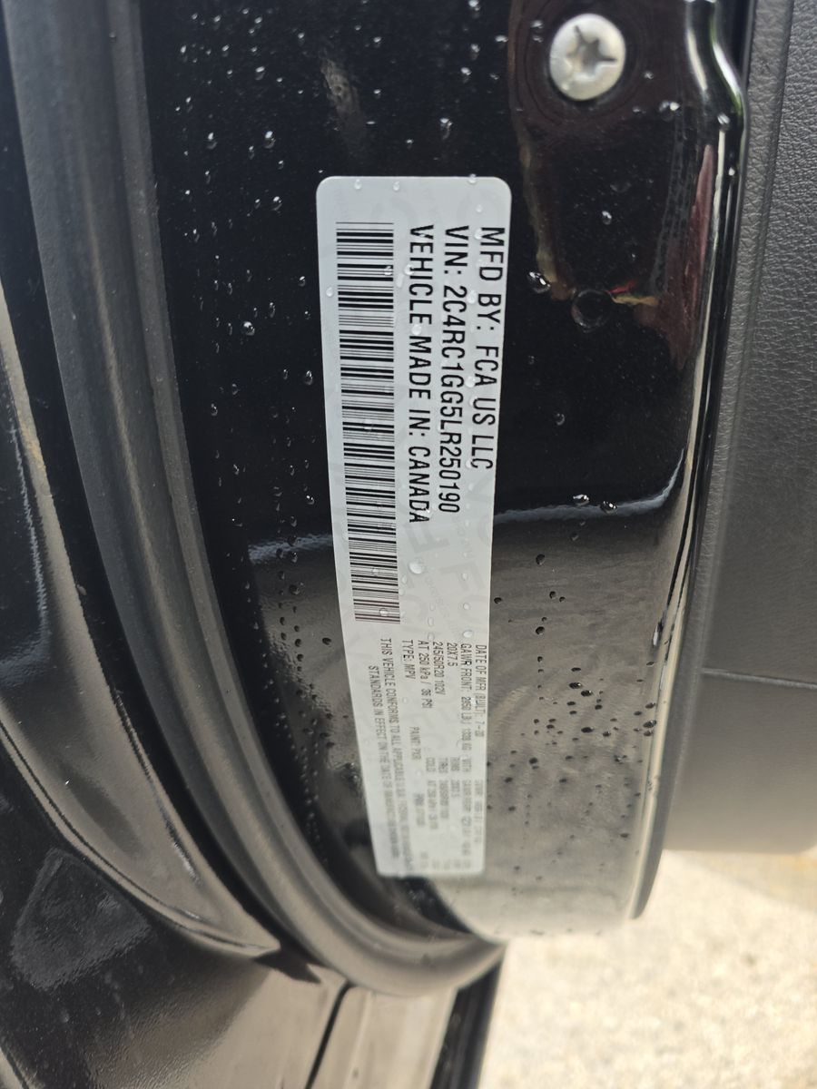 2020 Chrysler Pacifica Limited FWD