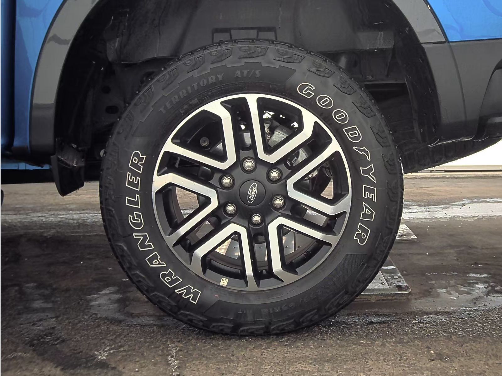 2024 Ford Ranger LARIAT AWD