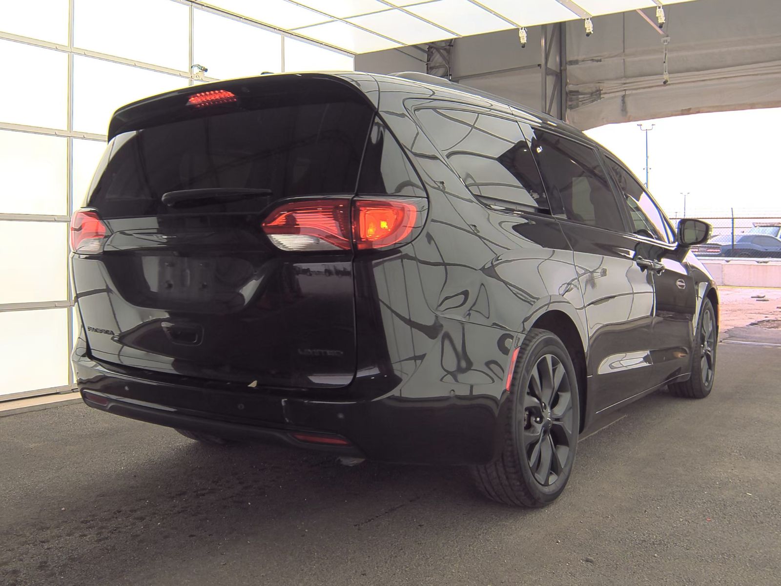 2020 Chrysler Pacifica Limited FWD