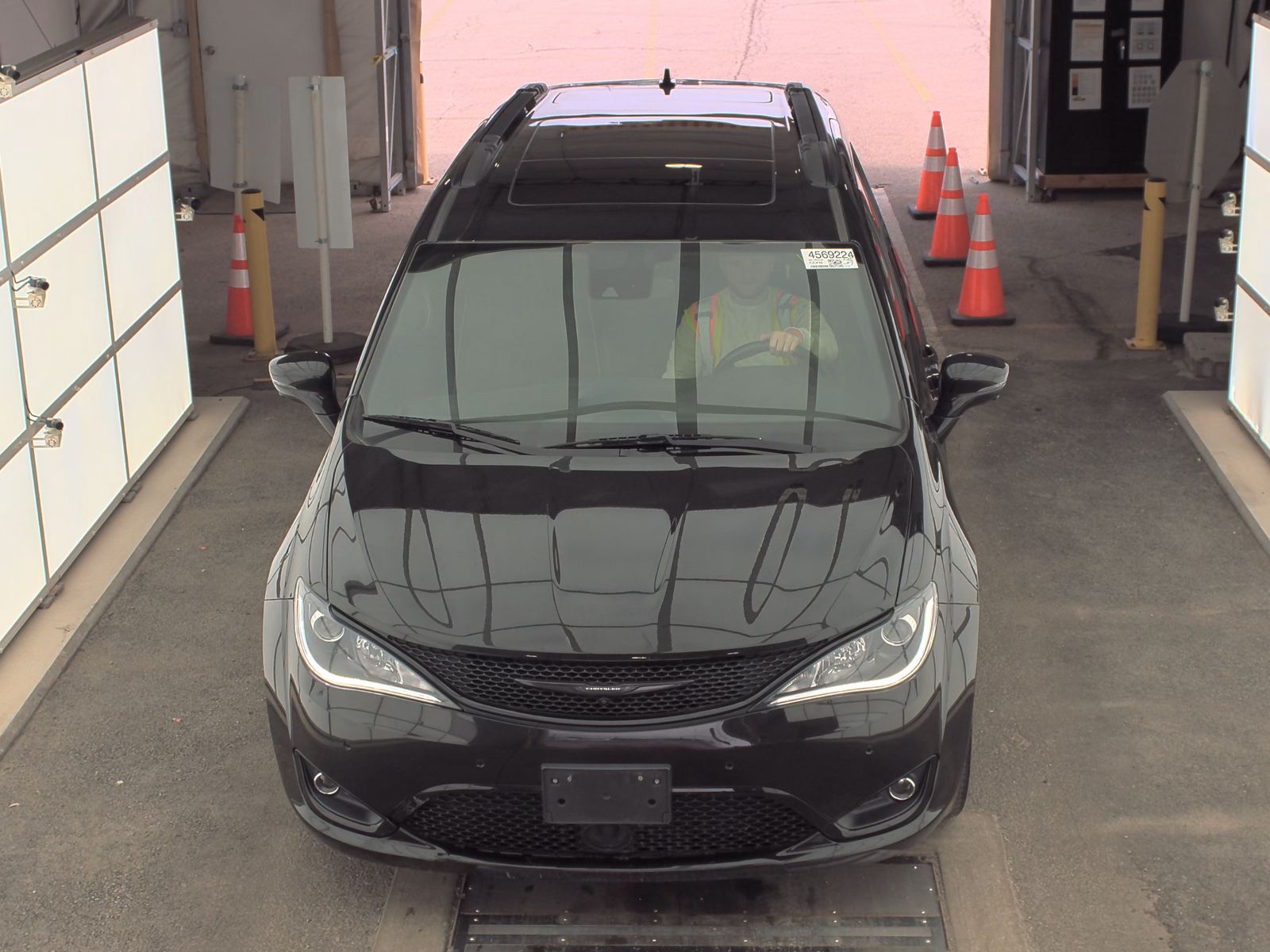 2020 Chrysler Pacifica Limited FWD