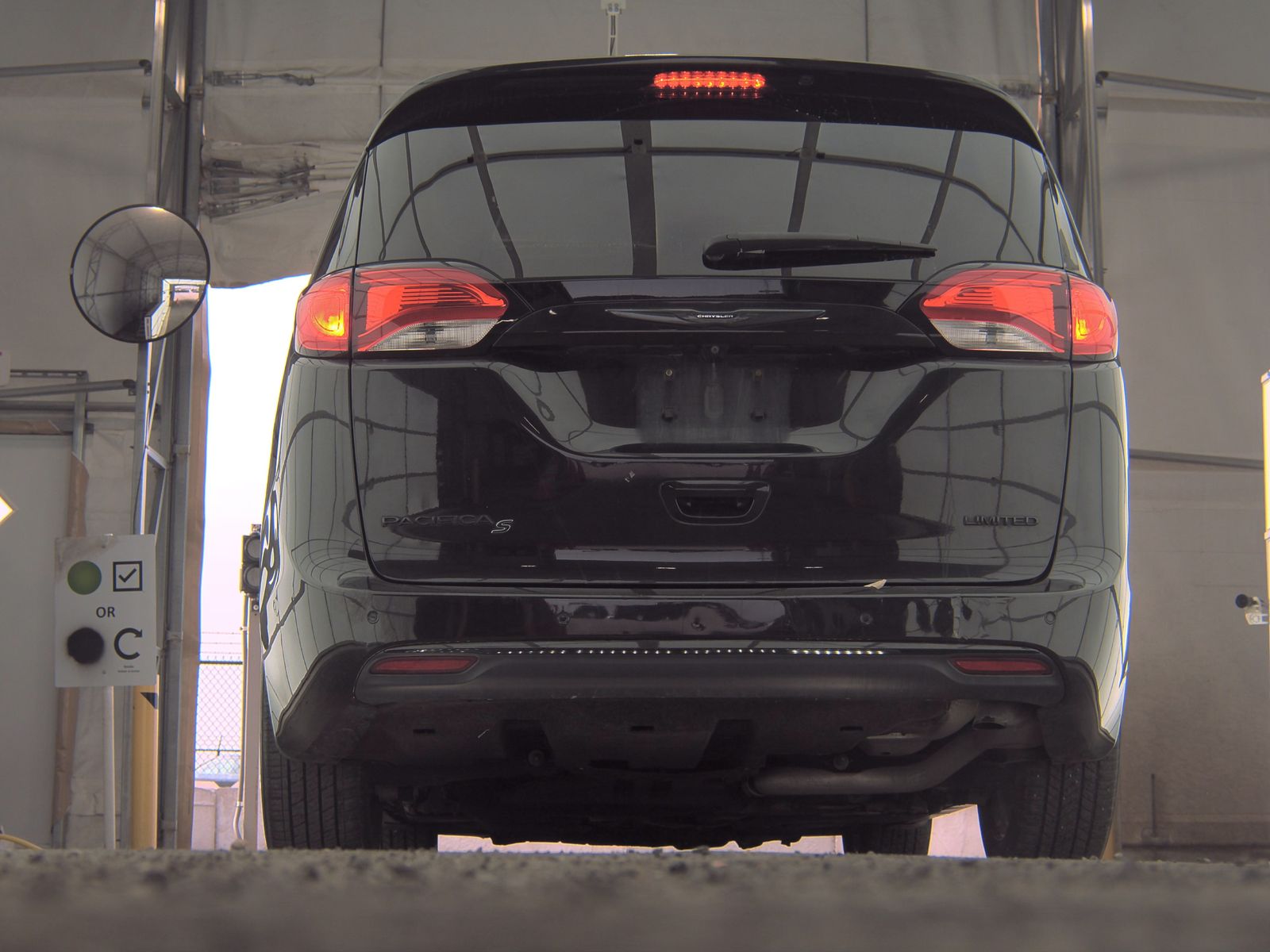 2020 Chrysler Pacifica Limited FWD