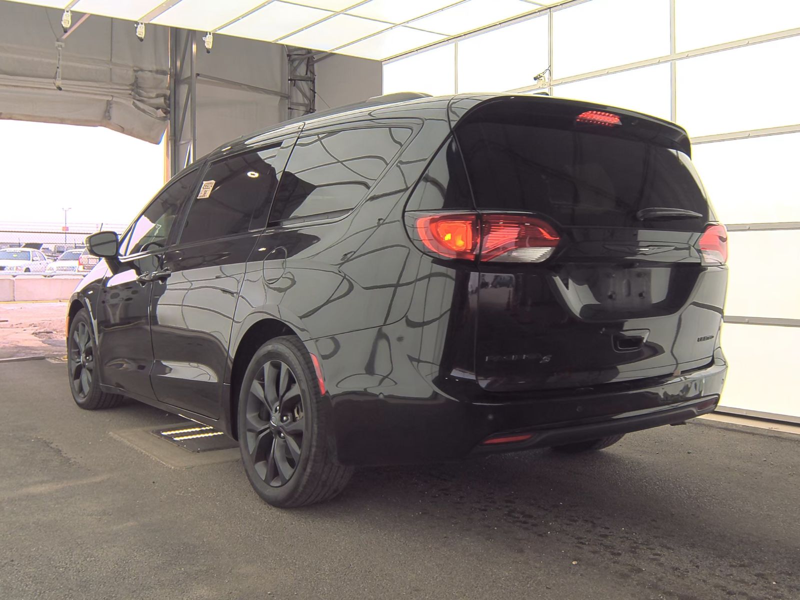 2020 Chrysler Pacifica Limited FWD