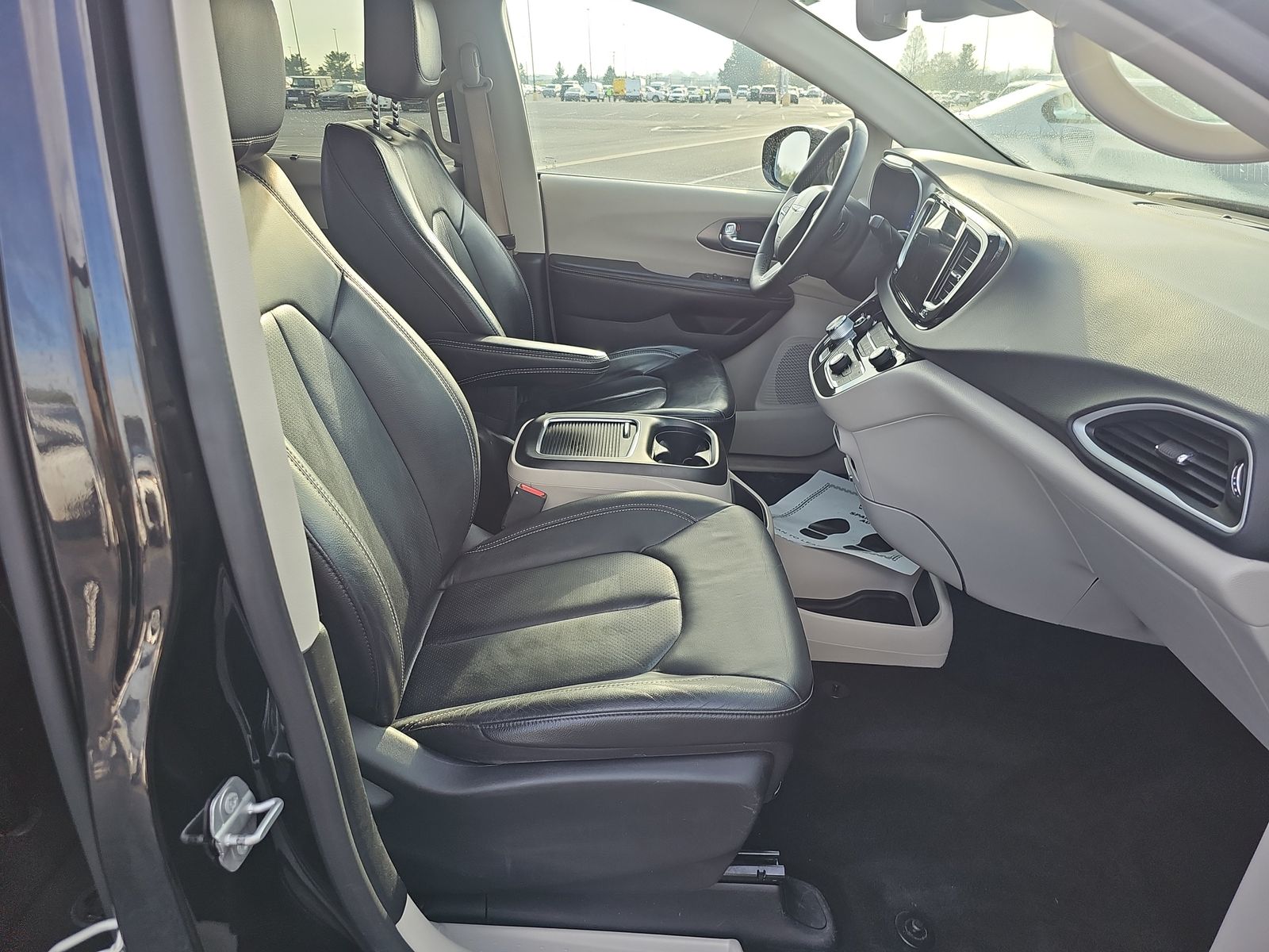 2022 Chrysler Pacifica Touring L FWD