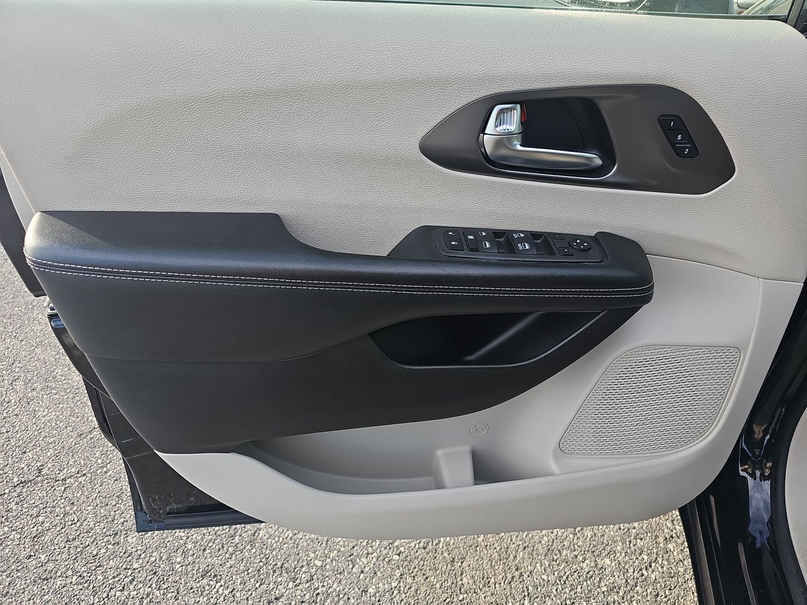 2022 Chrysler Pacifica Touring L FWD