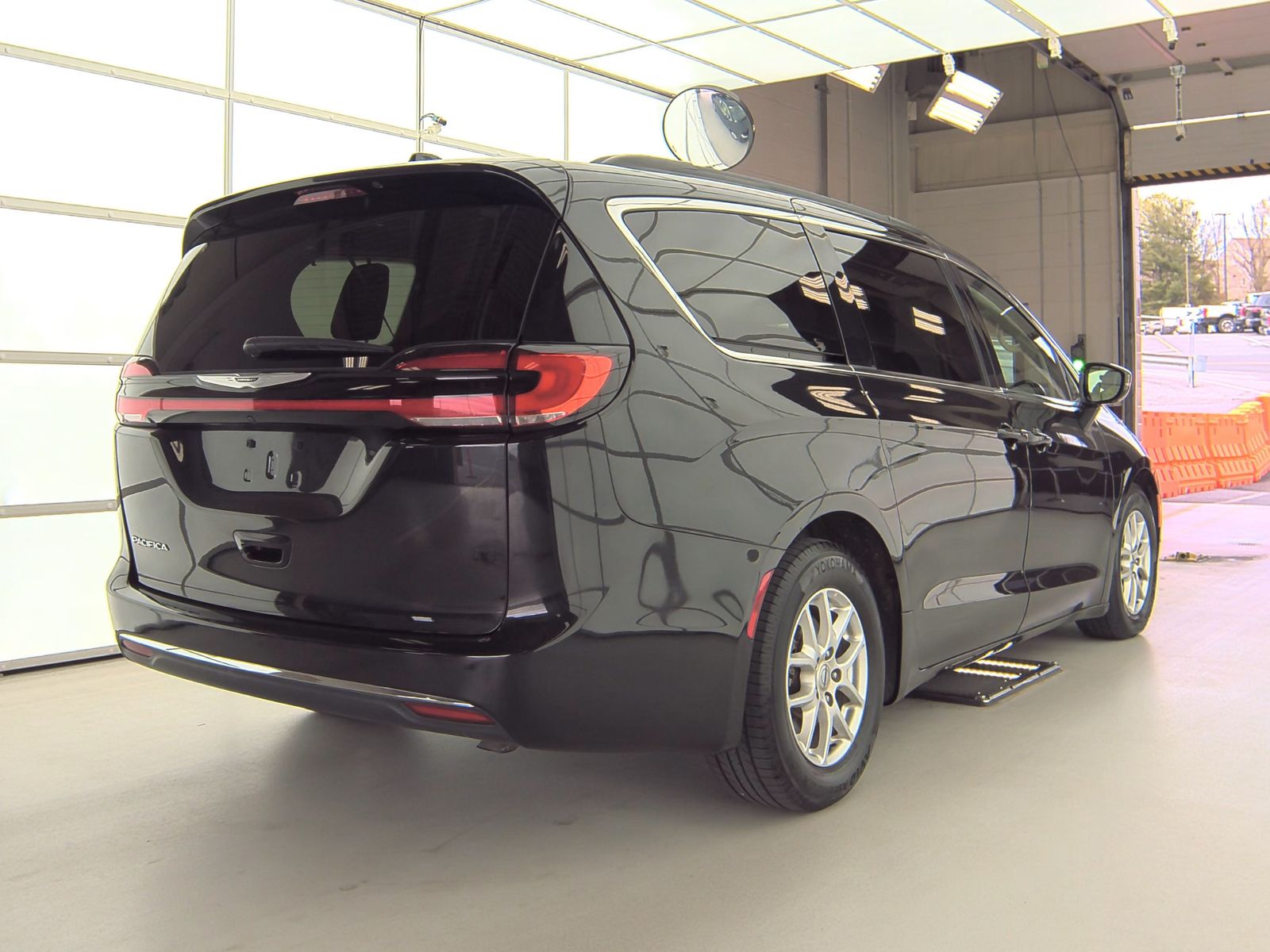 2022 Chrysler Pacifica Touring L FWD