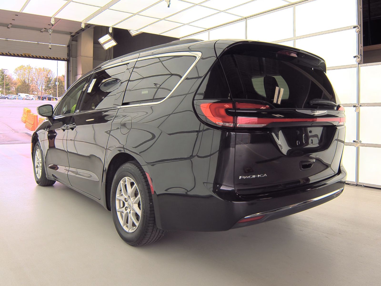 2022 Chrysler Pacifica Touring L FWD