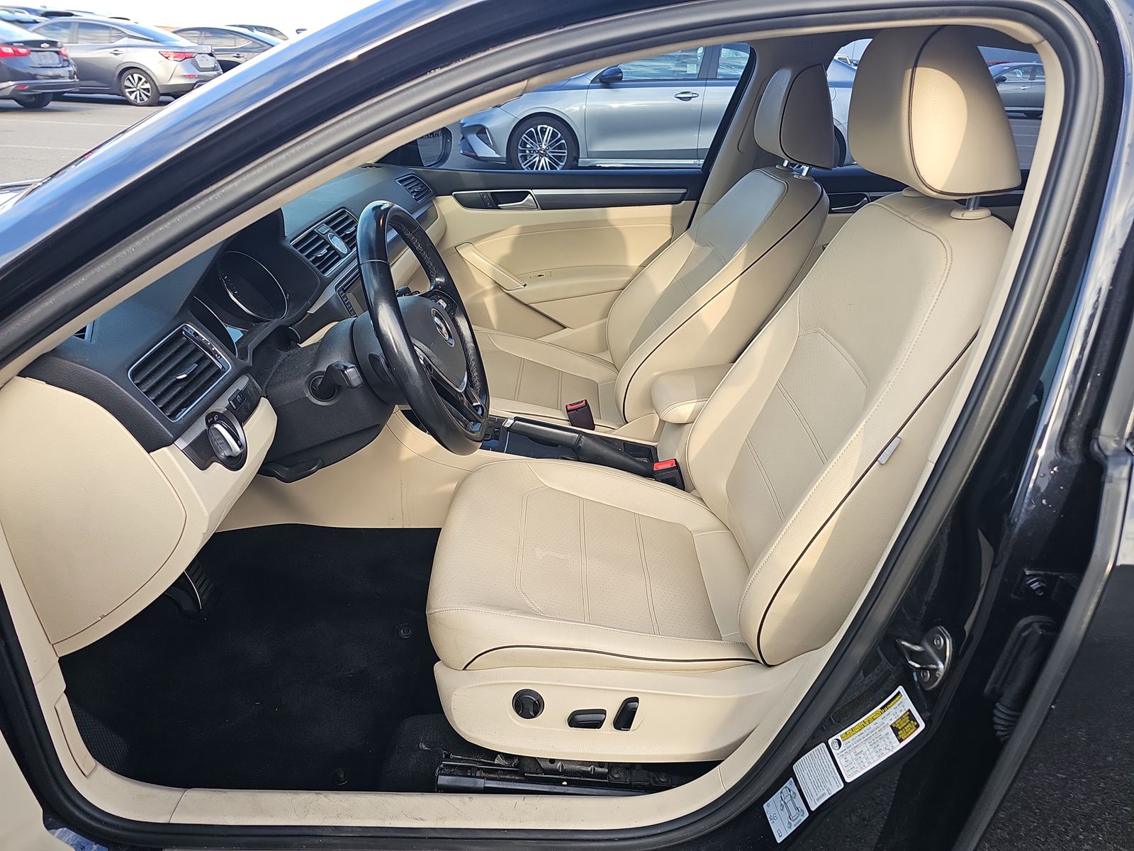 2017 Volkswagen Passat 1.8T R-Line FWD