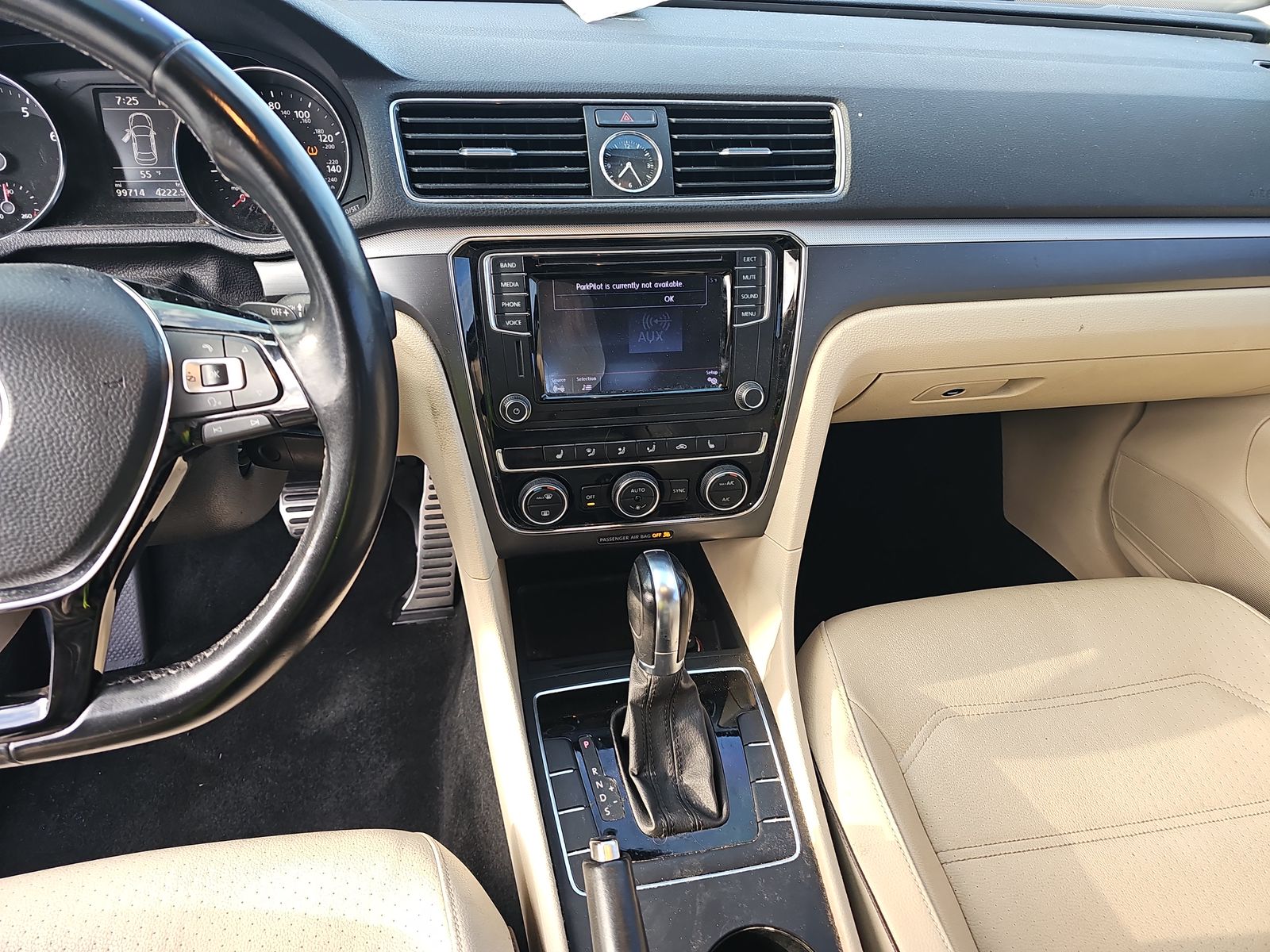 2017 Volkswagen Passat 1.8T R-Line FWD