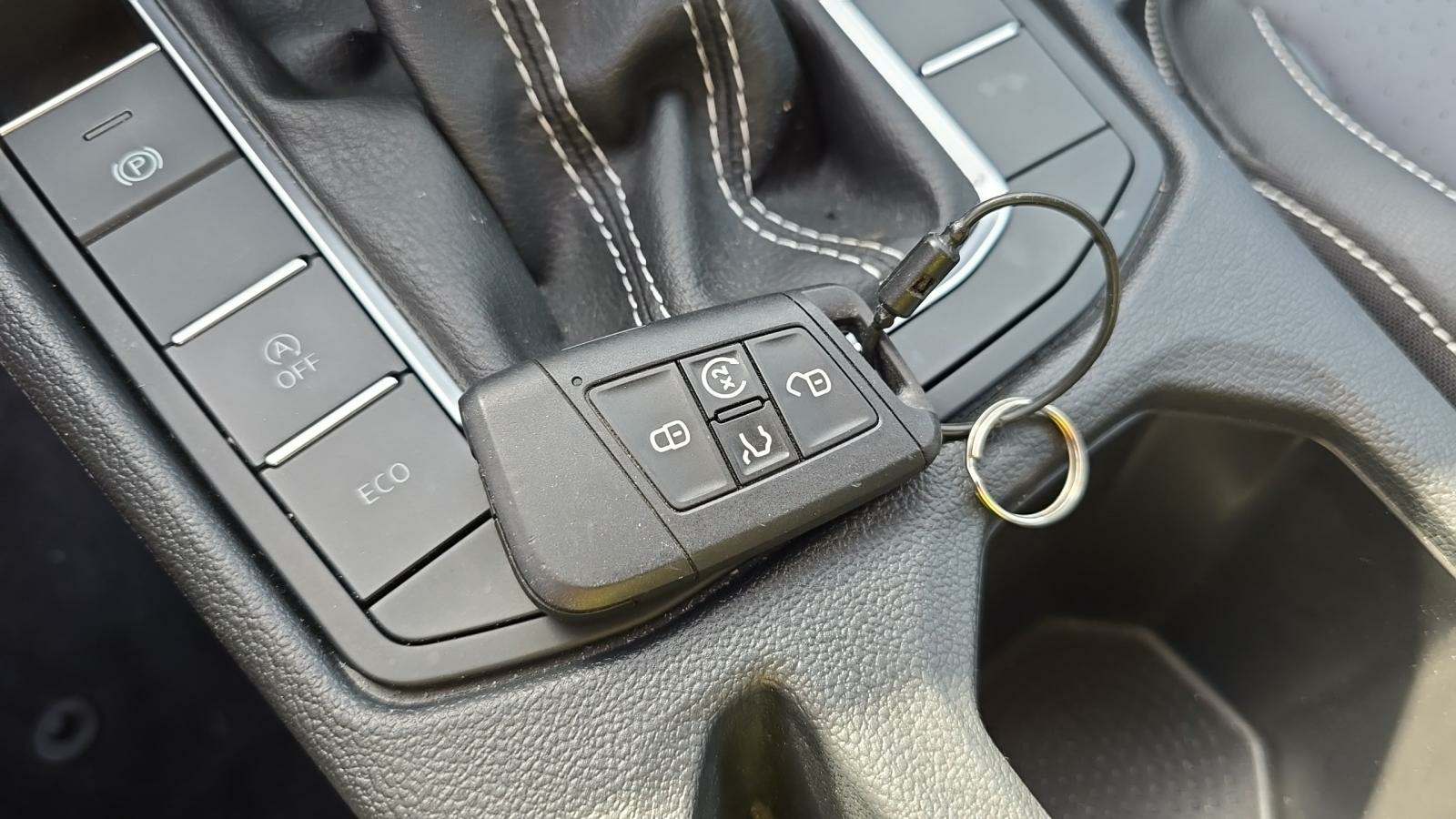 2025 Volkswagen Jetta 1.5T SE FWD