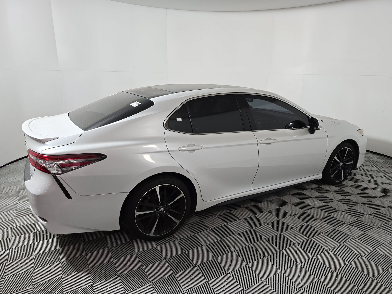 2018 Toyota Camry XSE FWD