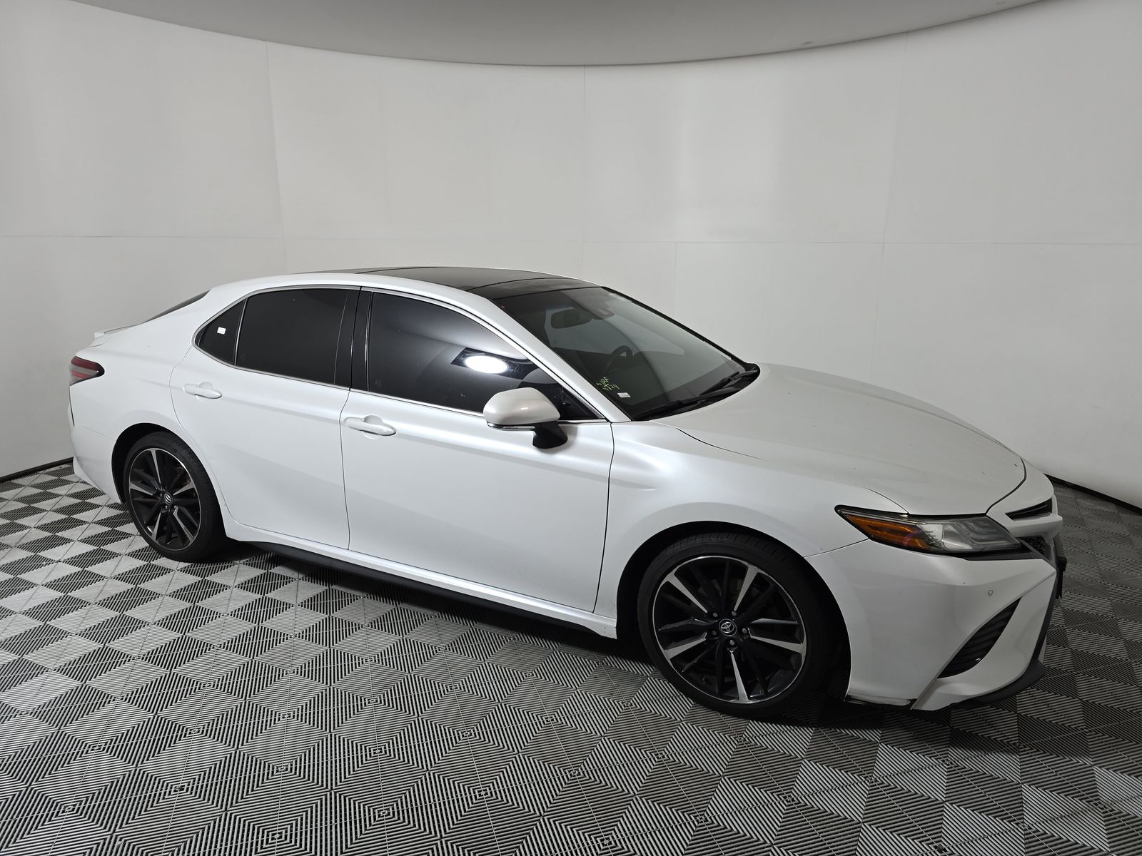 2018 Toyota Camry XSE FWD