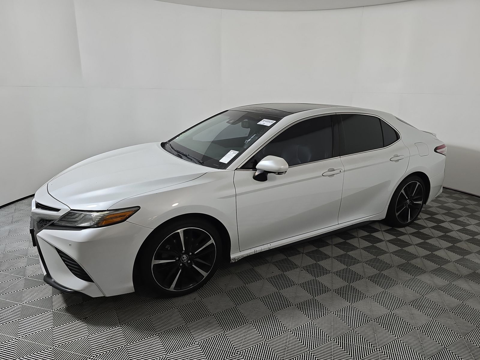 2018 Toyota Camry XSE FWD