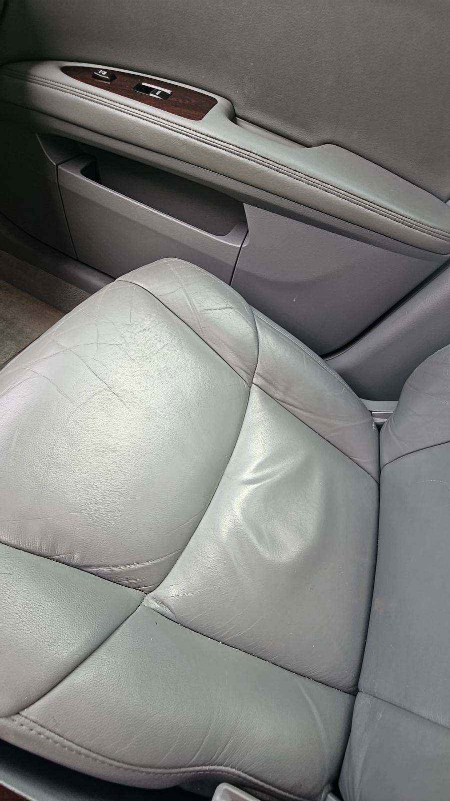 2010 Toyota Avalon XLS FWD