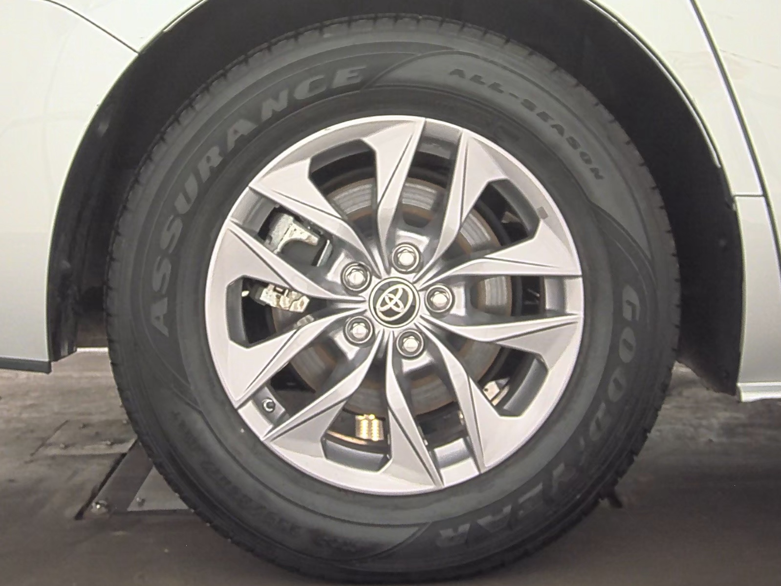 2021 Toyota Sienna XLE FWD