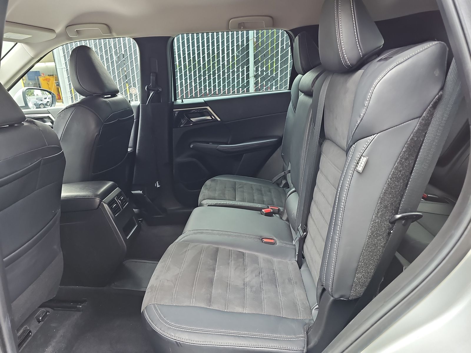 2023 Mitsubishi Outlander PHEV RALLIART AWD