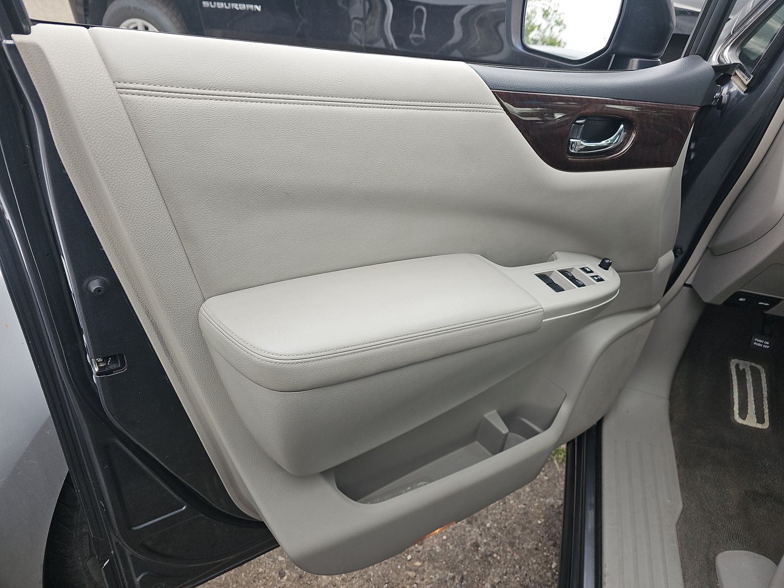 2017 Nissan Quest SV FWD