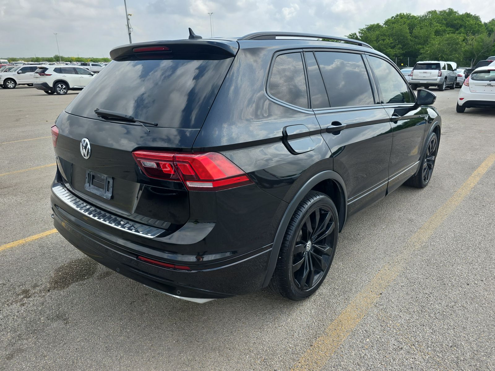 2021 Volkswagen Tiguan 2.0T SE R-Line Black FWD