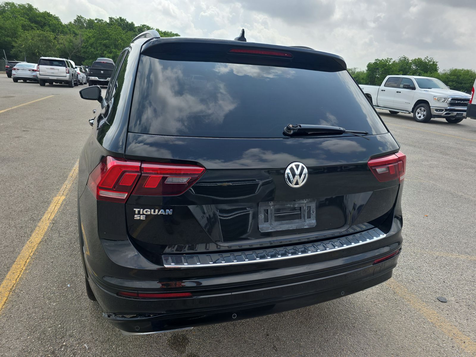 2021 Volkswagen Tiguan 2.0T SE R-Line Black FWD