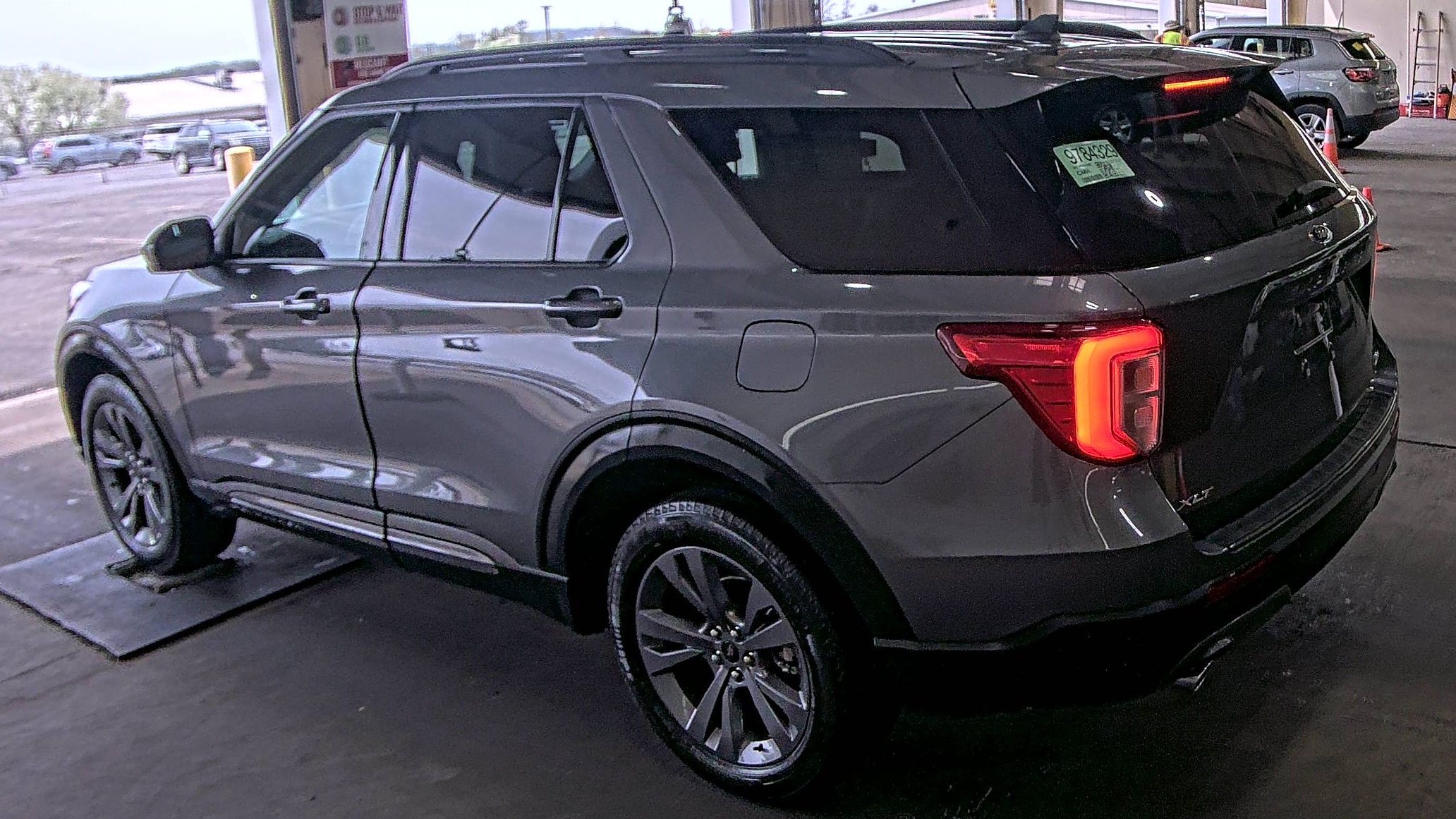 2022 Ford Explorer XLT AWD