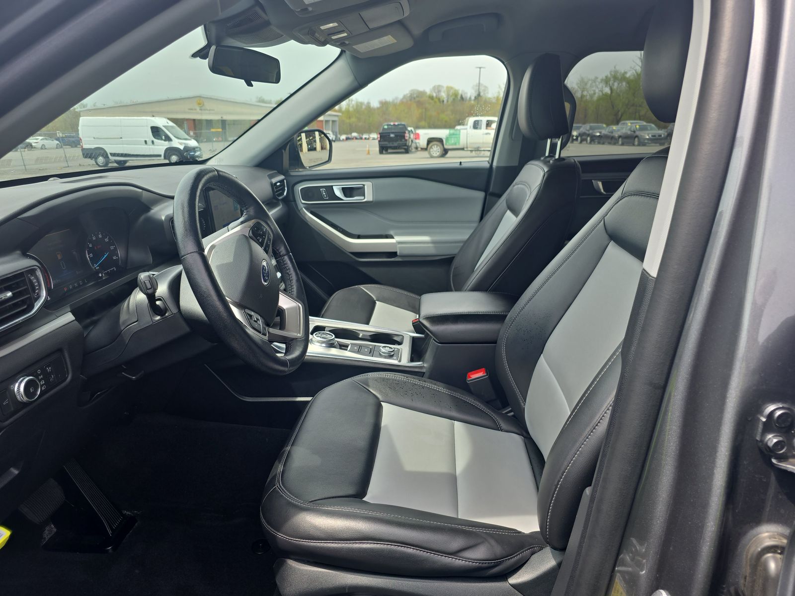 2022 Ford Explorer XLT AWD
