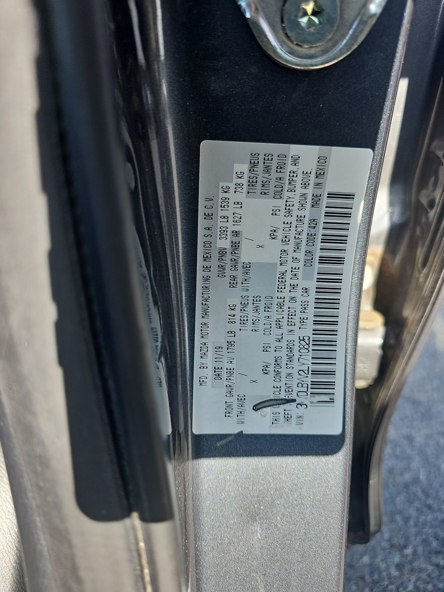 2020 Toyota Yaris LE FWD