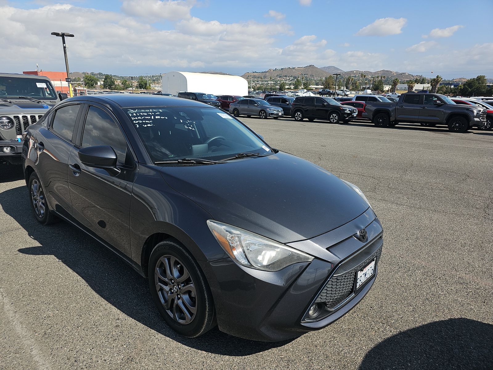 2020 Toyota Yaris LE FWD