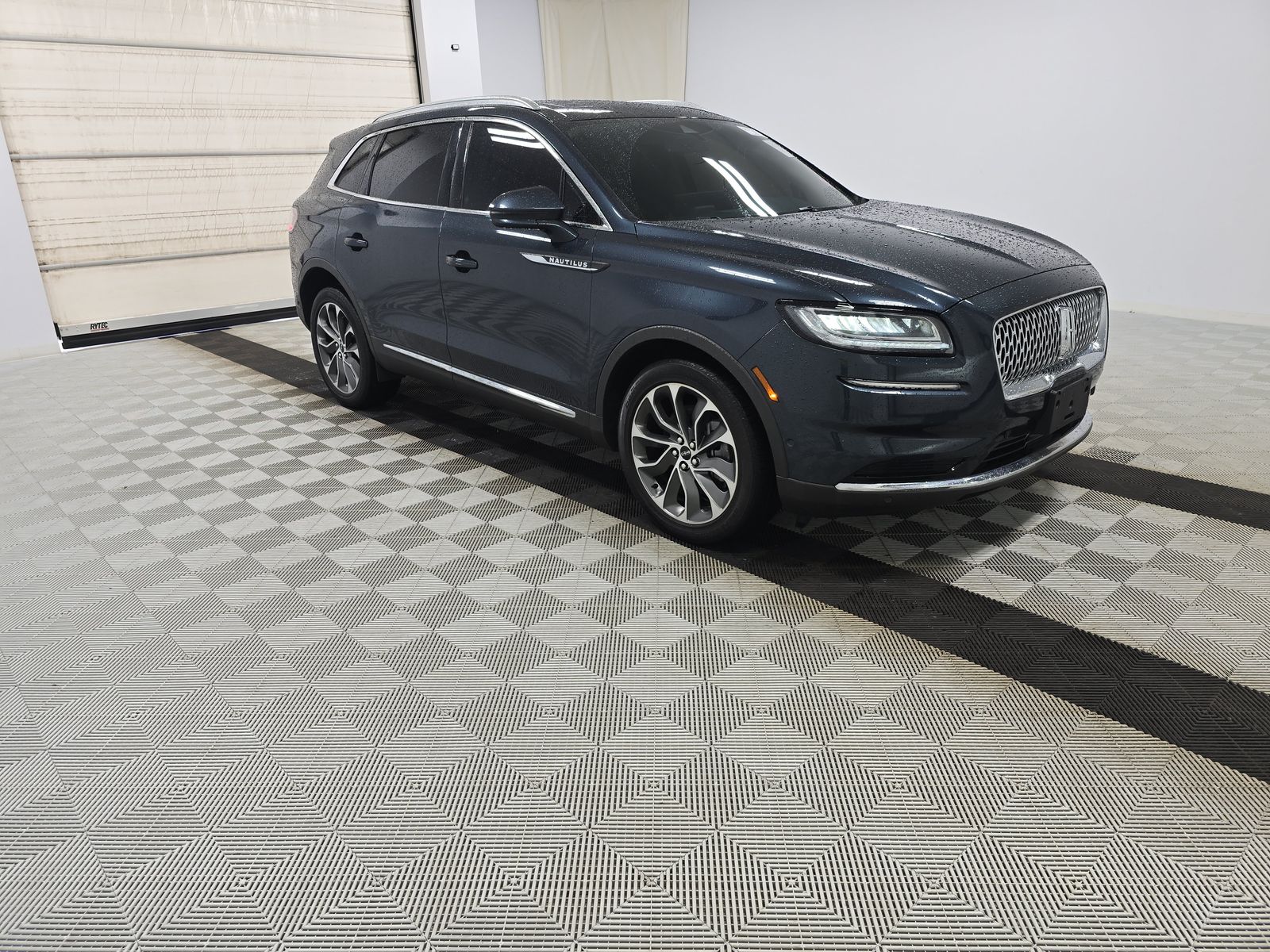 2022 Lincoln Nautilus Reserve AWD