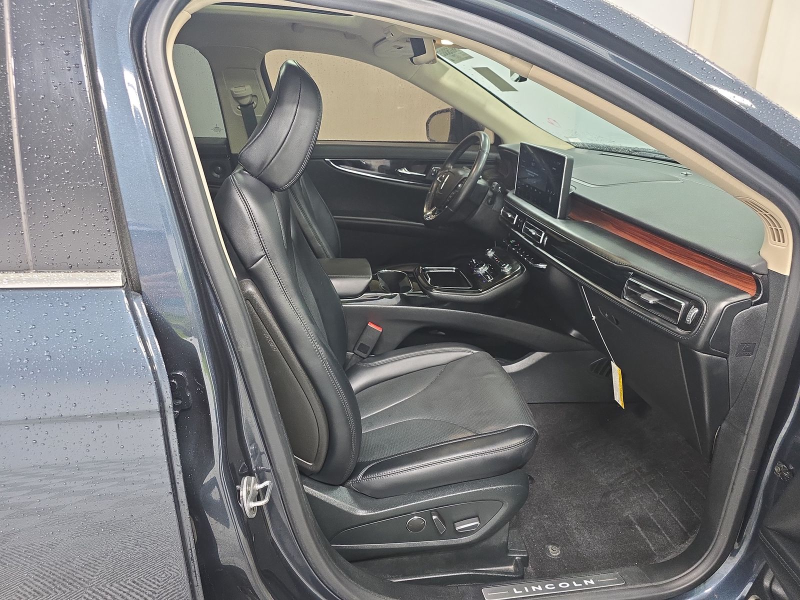 2022 Lincoln Nautilus Reserve AWD