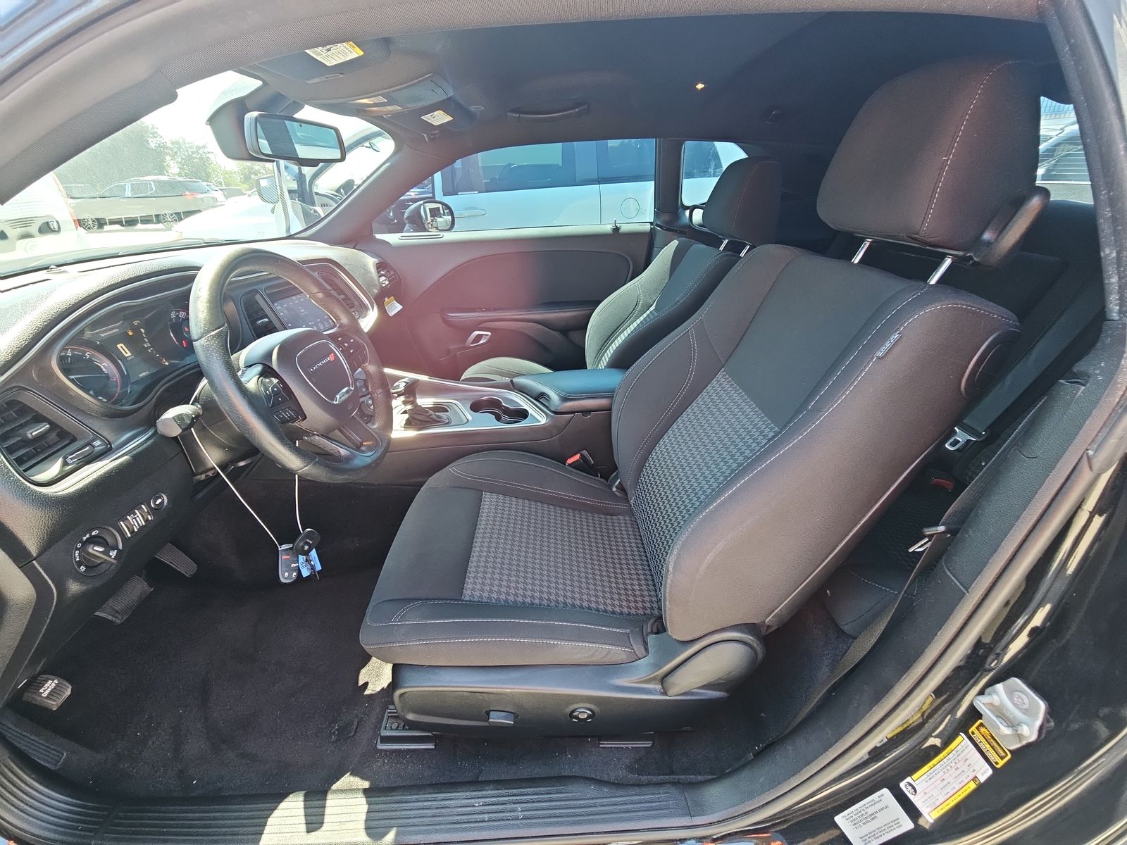 2018 Dodge Challenger SXT RWD