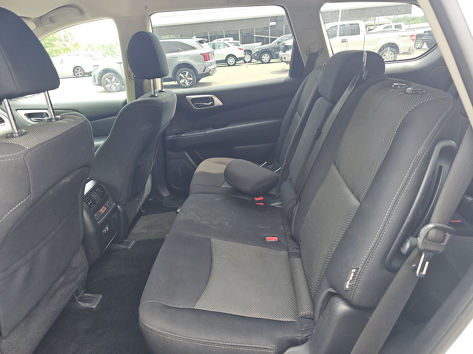 2019 Nissan Pathfinder SV FWD