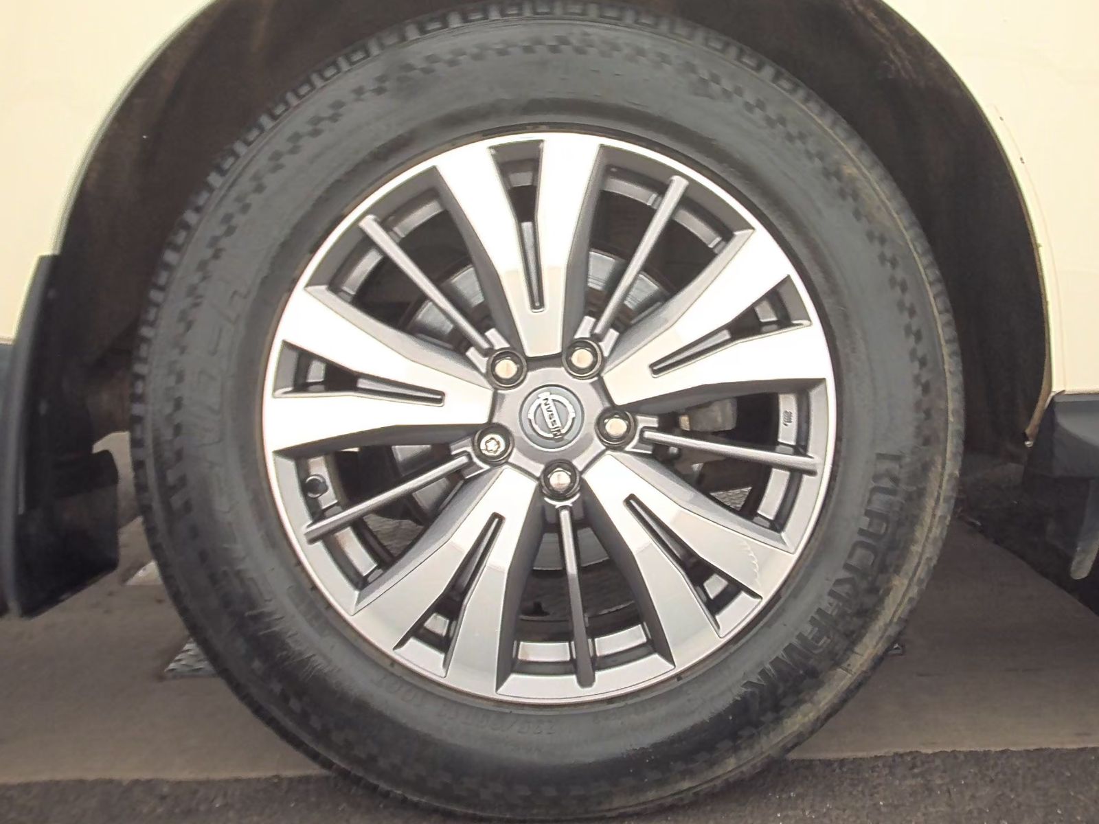 2019 Nissan Pathfinder SV FWD
