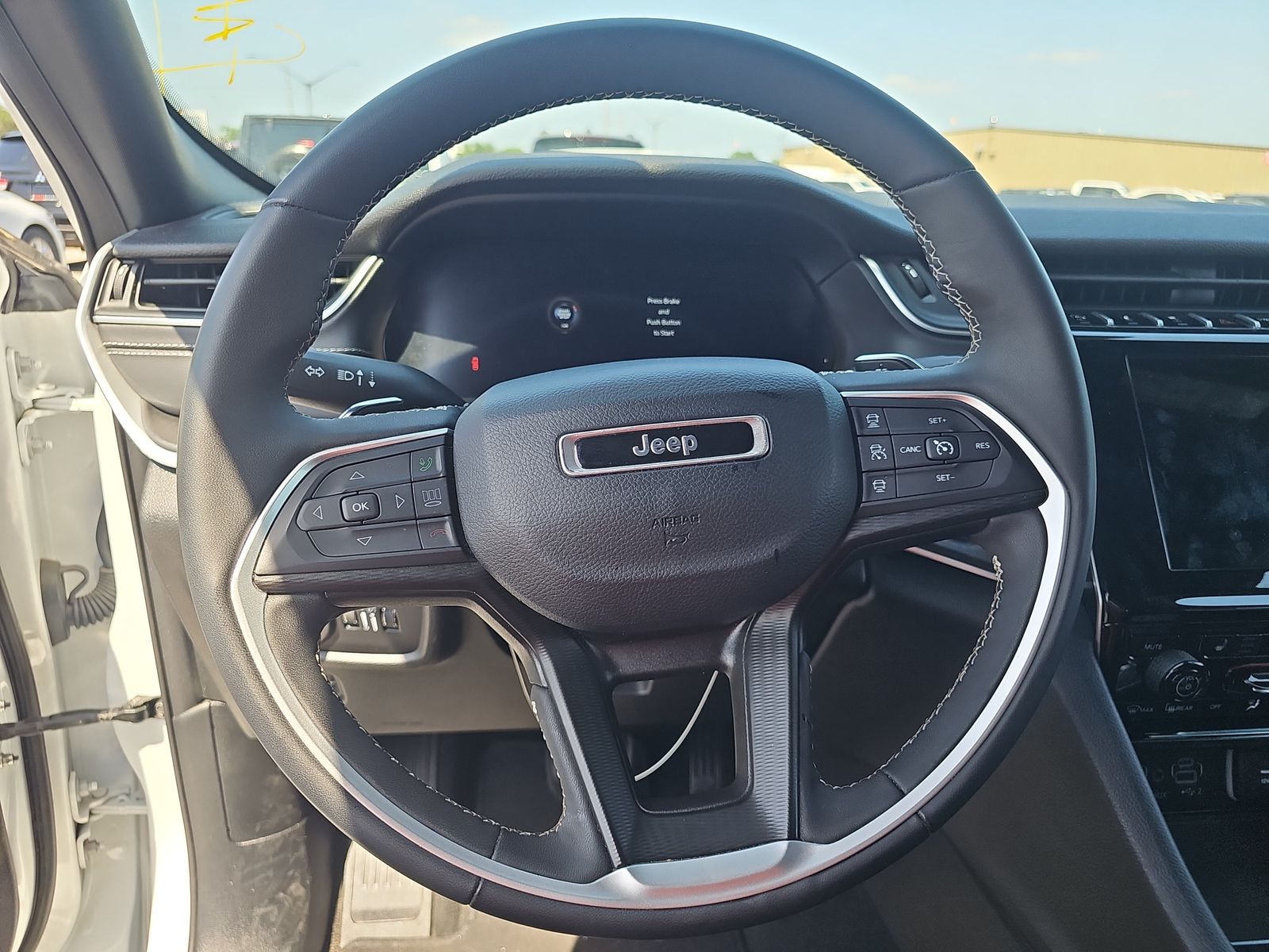 2023 Jeep Grand Cherokee Altitude AWD