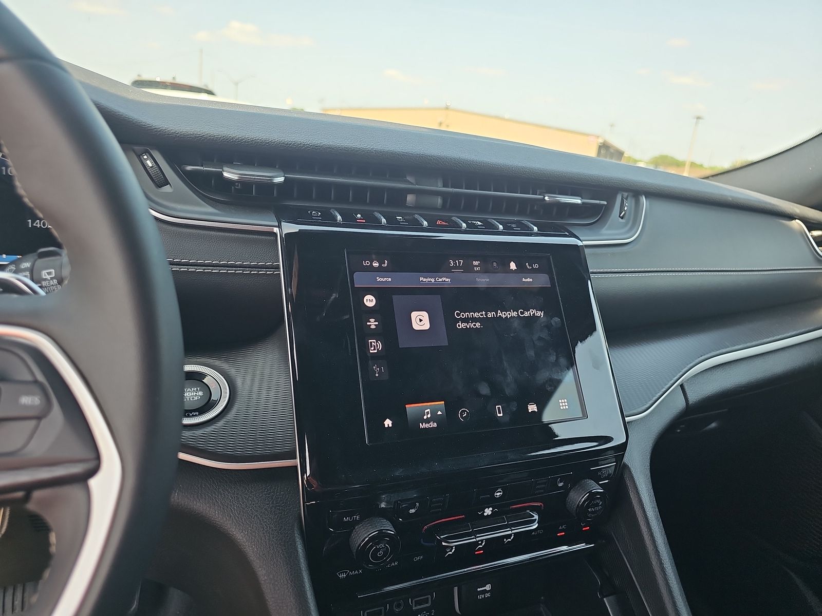 2023 Jeep Grand Cherokee Altitude AWD