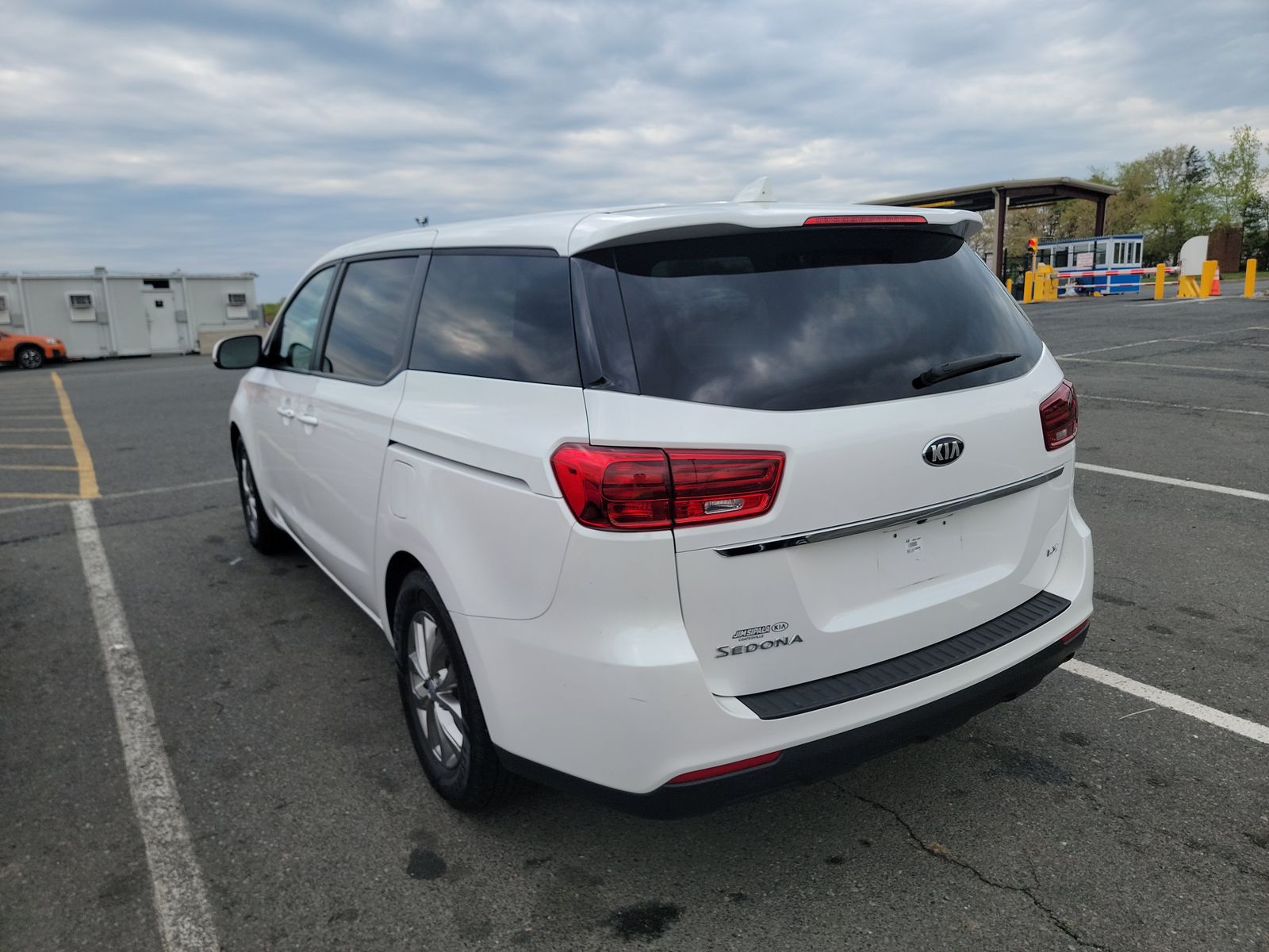 2020 Kia Sedona LX FWD