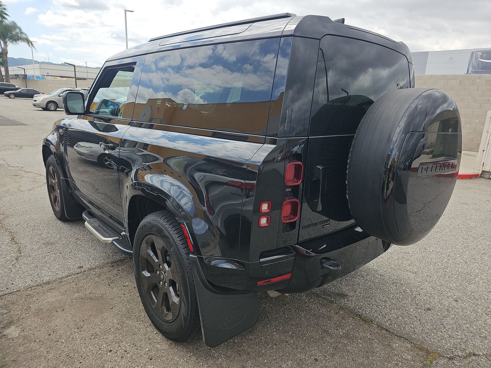 2022 Land Rover Defender 90 X-Dynamic SE AWD