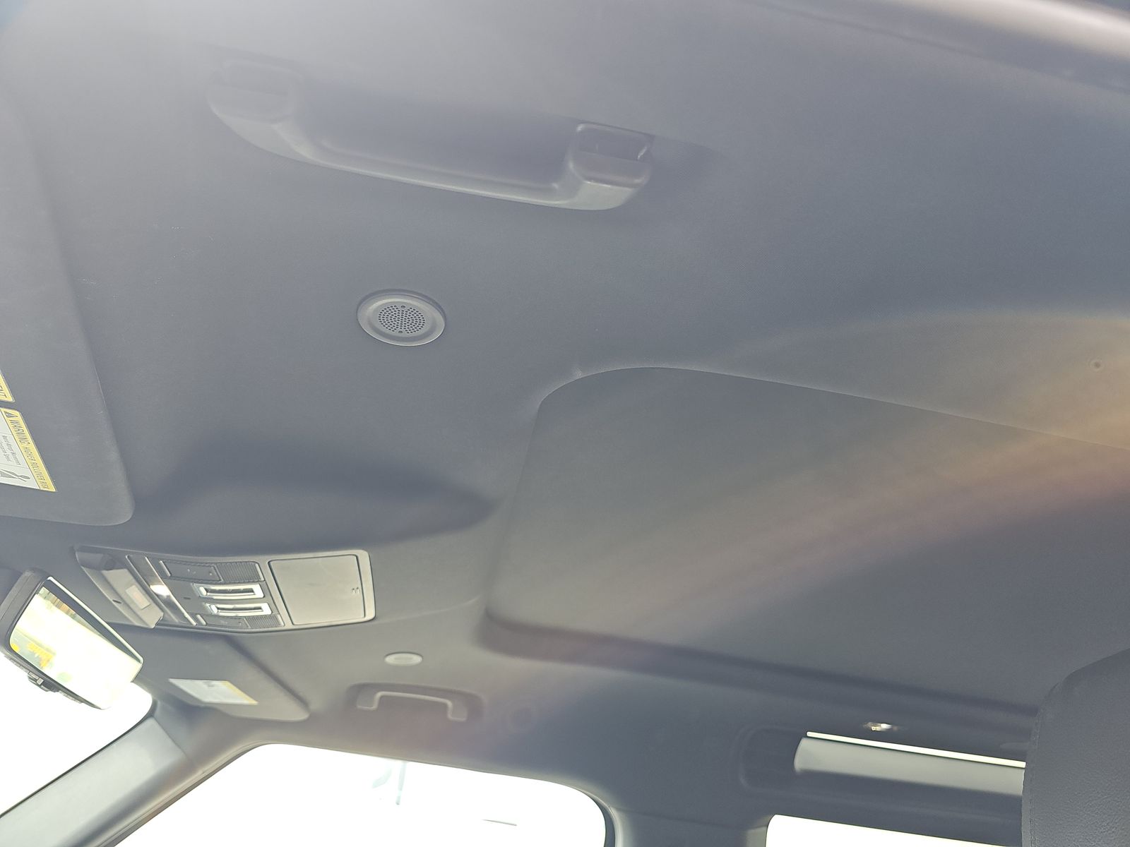 2022 Land Rover Defender 90 X-Dynamic SE AWD