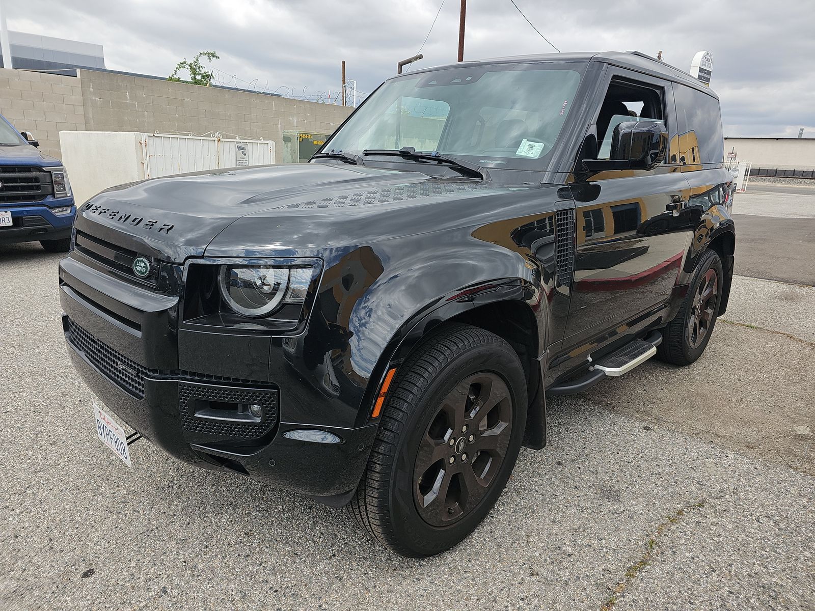 2022 Land Rover Defender 90 X-Dynamic SE AWD