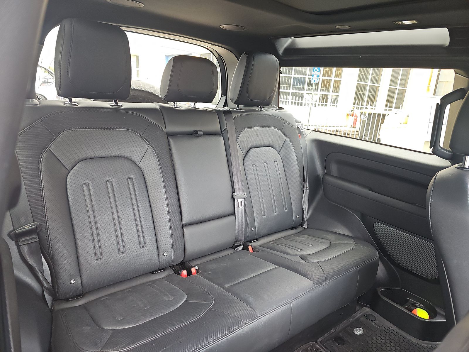 2022 Land Rover Defender 90 X-Dynamic SE AWD