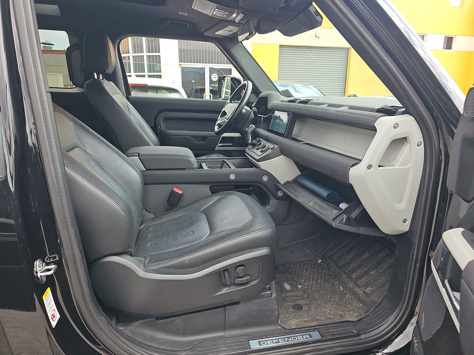 2022 Land Rover Defender 90 X-Dynamic SE AWD