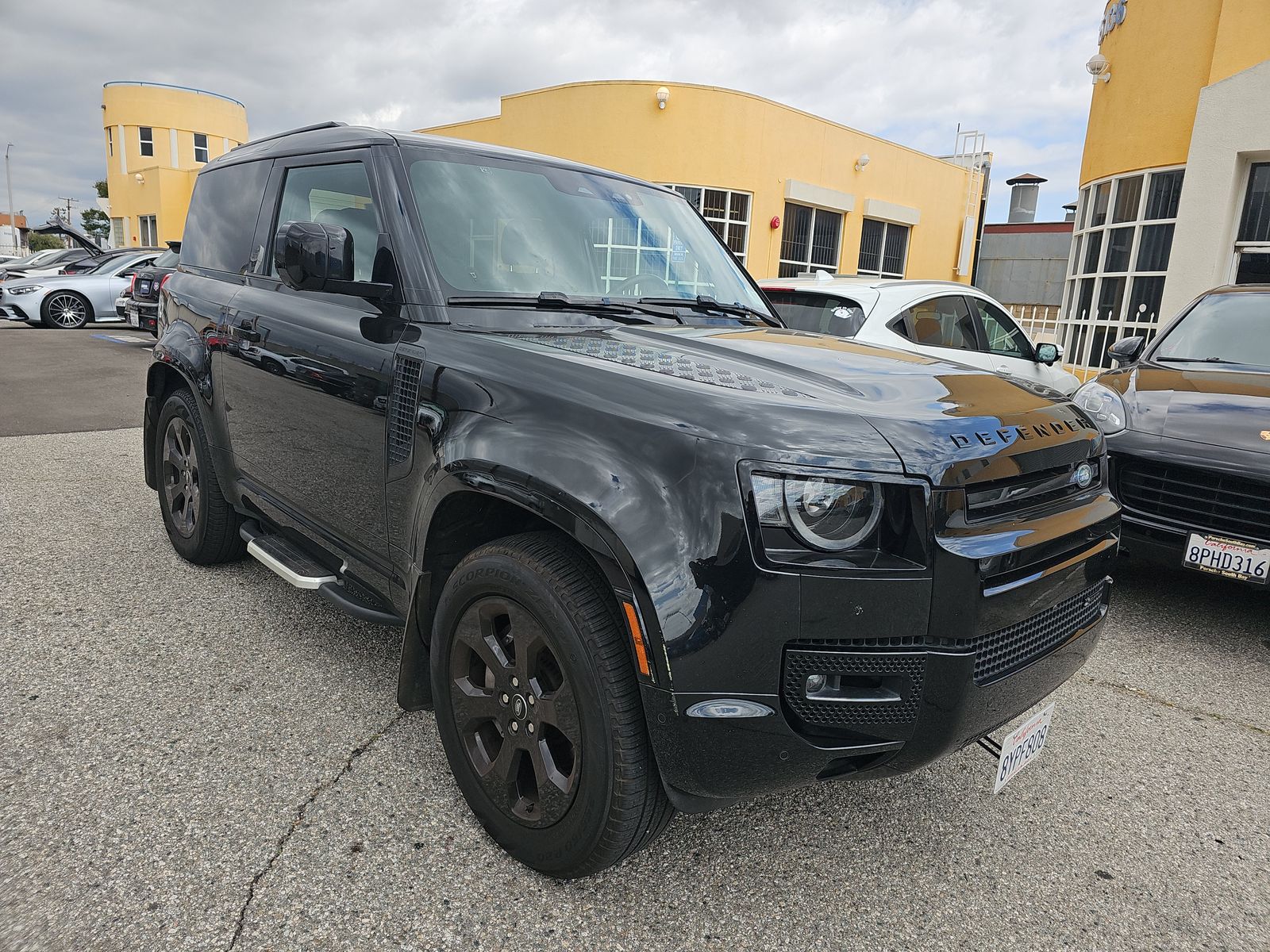 2022 Land Rover Defender 90 X-Dynamic SE AWD